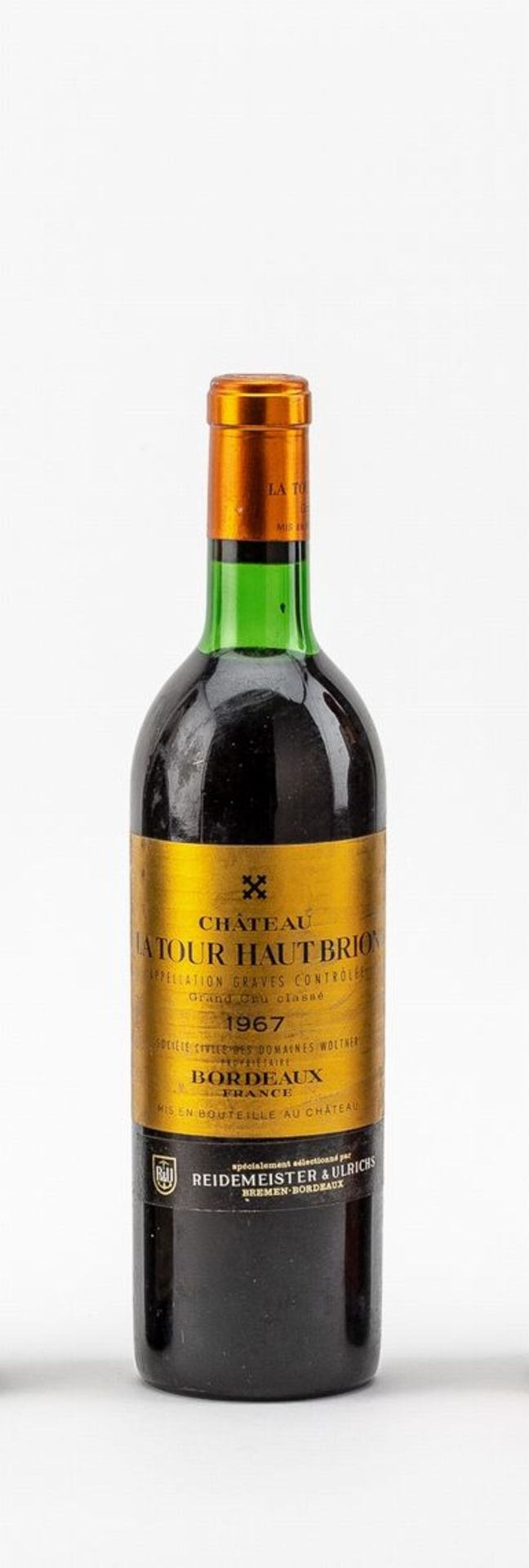 1 Fl. Chateau La Tour Haut Brion 1967Grand Cru Classé. Füllstand: Oberste Schulter.