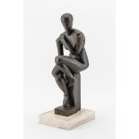 Duchamp-Villon, Raymond1876 Damville, Mesnils-sur-Iton - 1918 Cannes. "Femme assise". Bronze, dunkel
