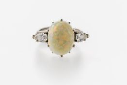 Opal-Diamant-Ring