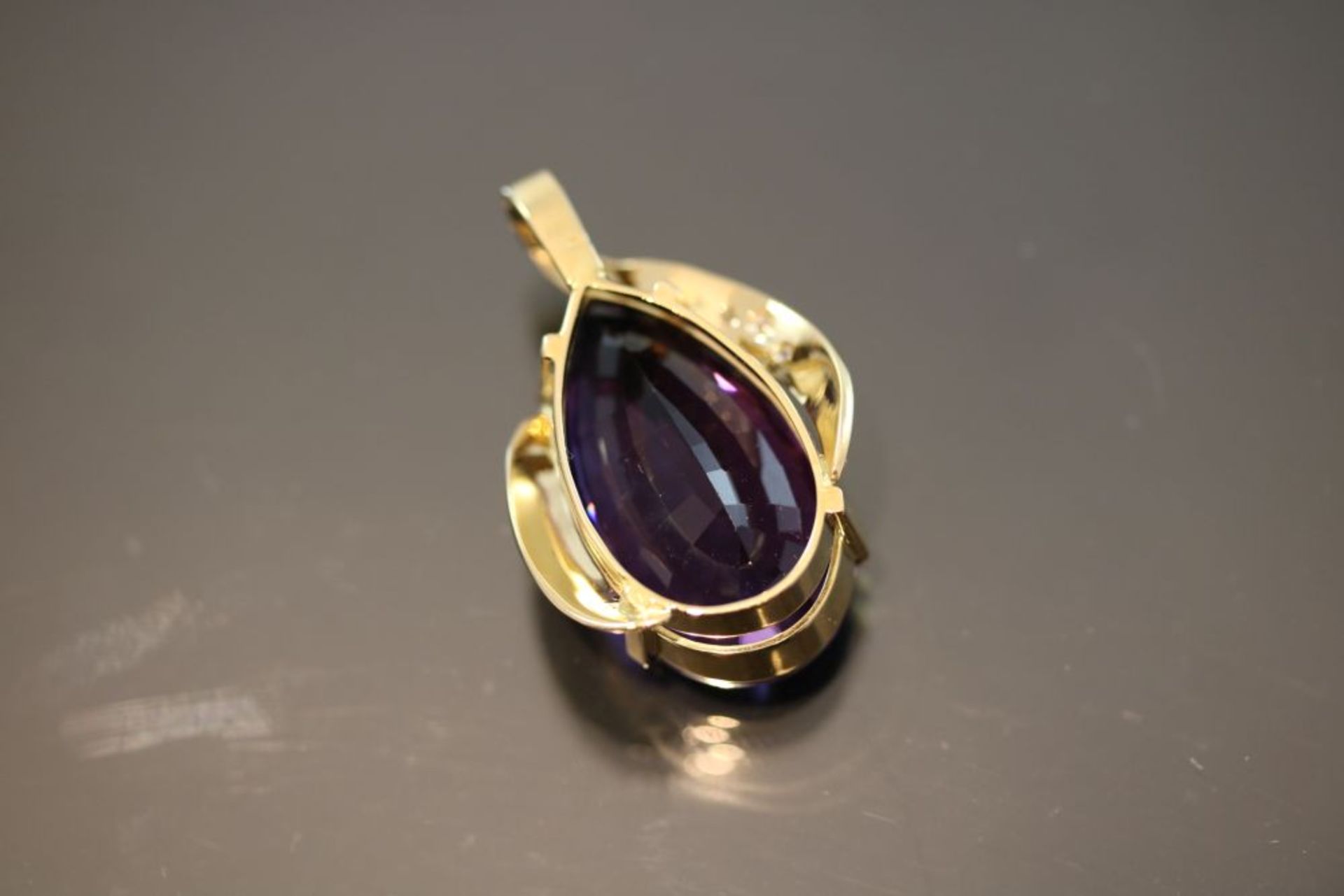 Amethyst-Anhänger, 750 Gelbgold - Bild 2 aus 3