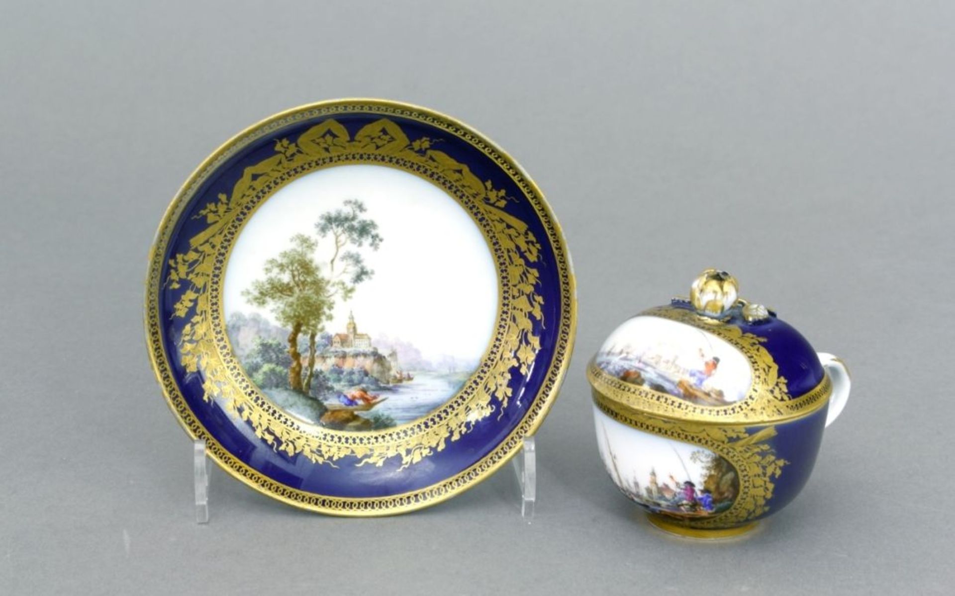 Tasse mit Deckel und Untertasse, klein, Meissen, Marcolini, 1774 - 1813