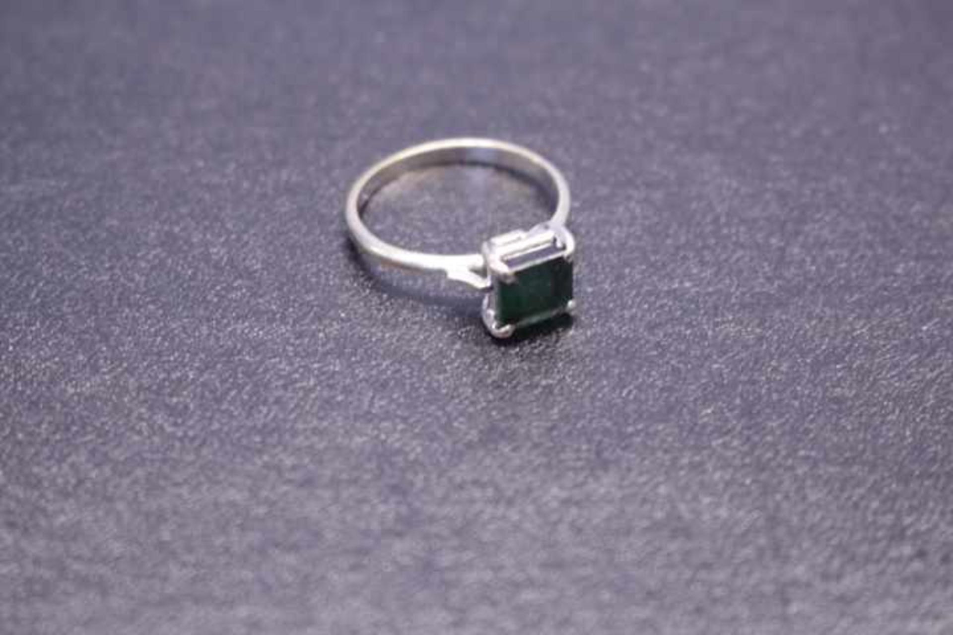 750/18kt Damen RingMit Smaragd ?2gr.BruttogebrauchtRW:17,5mm