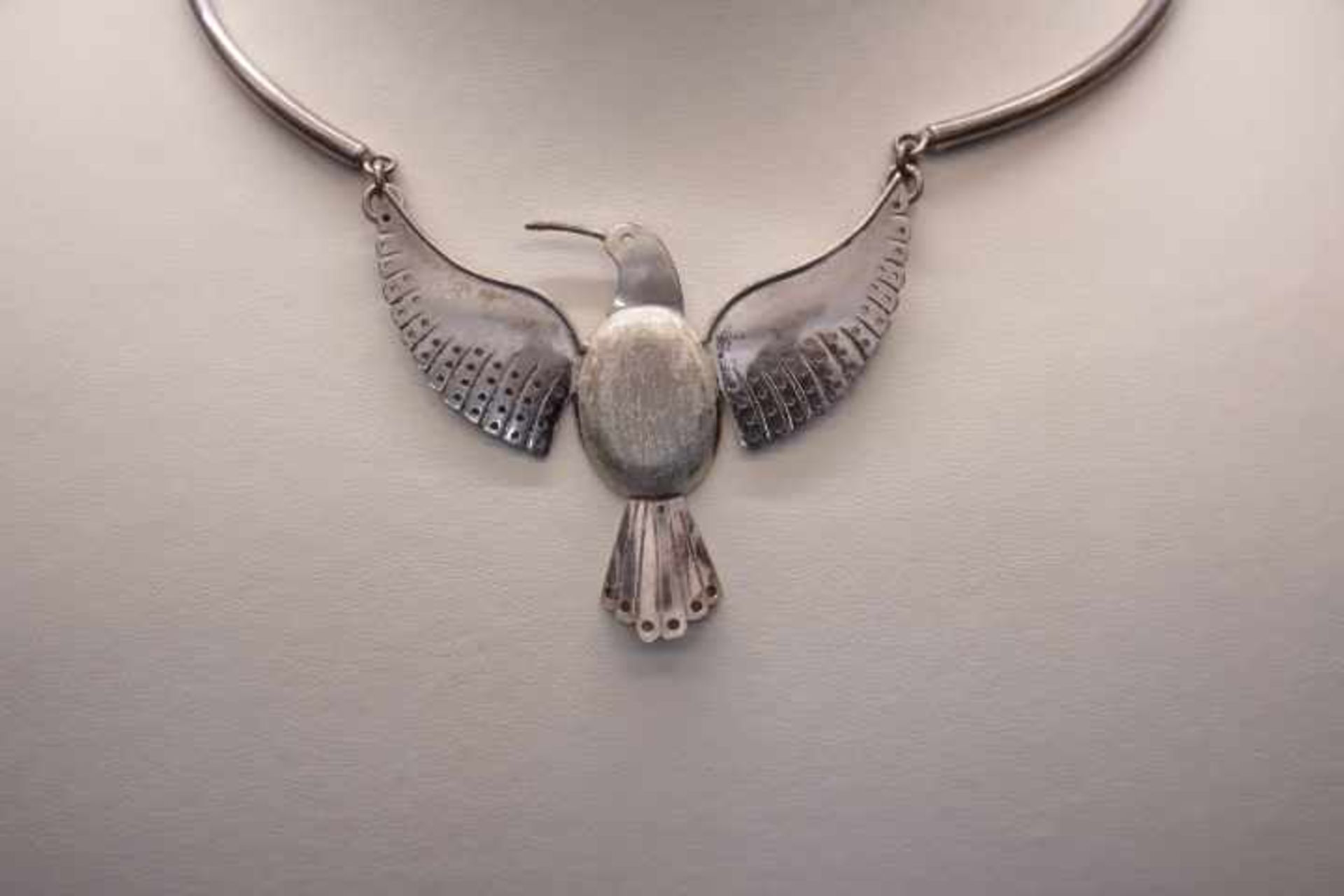 Sterling SilberHals ReifMittig Plastische Darstellung,Kolibrie mit ausgebreiteten FlügelRs.gepunzt