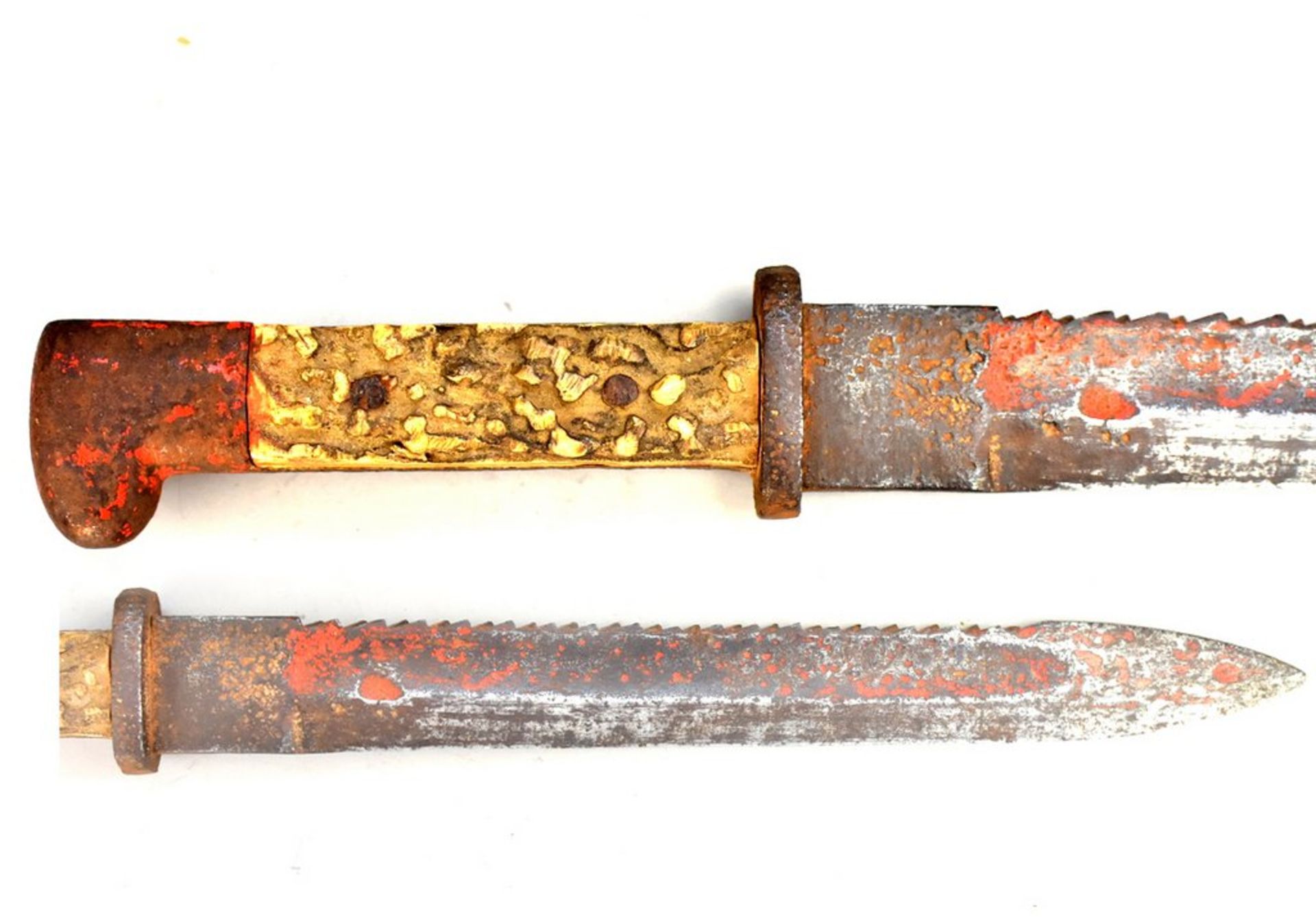 Messer mit Horngriff und gezackter Klinge, schwere Ausführung - Gewicht: 460g, L 38cm, Alters-und