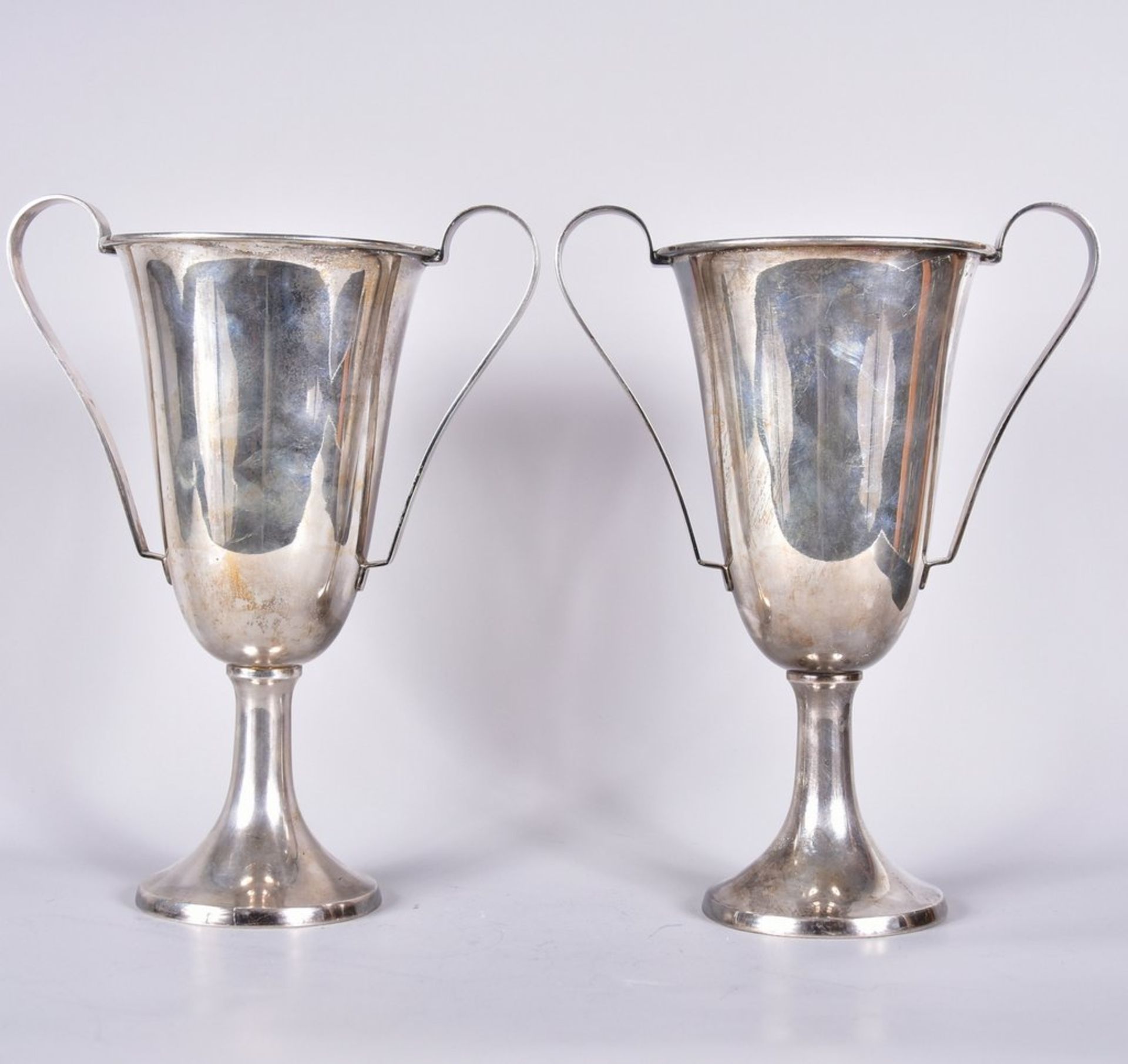 Paar große Amphoren-Pokale, Silber punziert 800 Tschechoslowakei 1929-1940, innen vergoldet, sehr