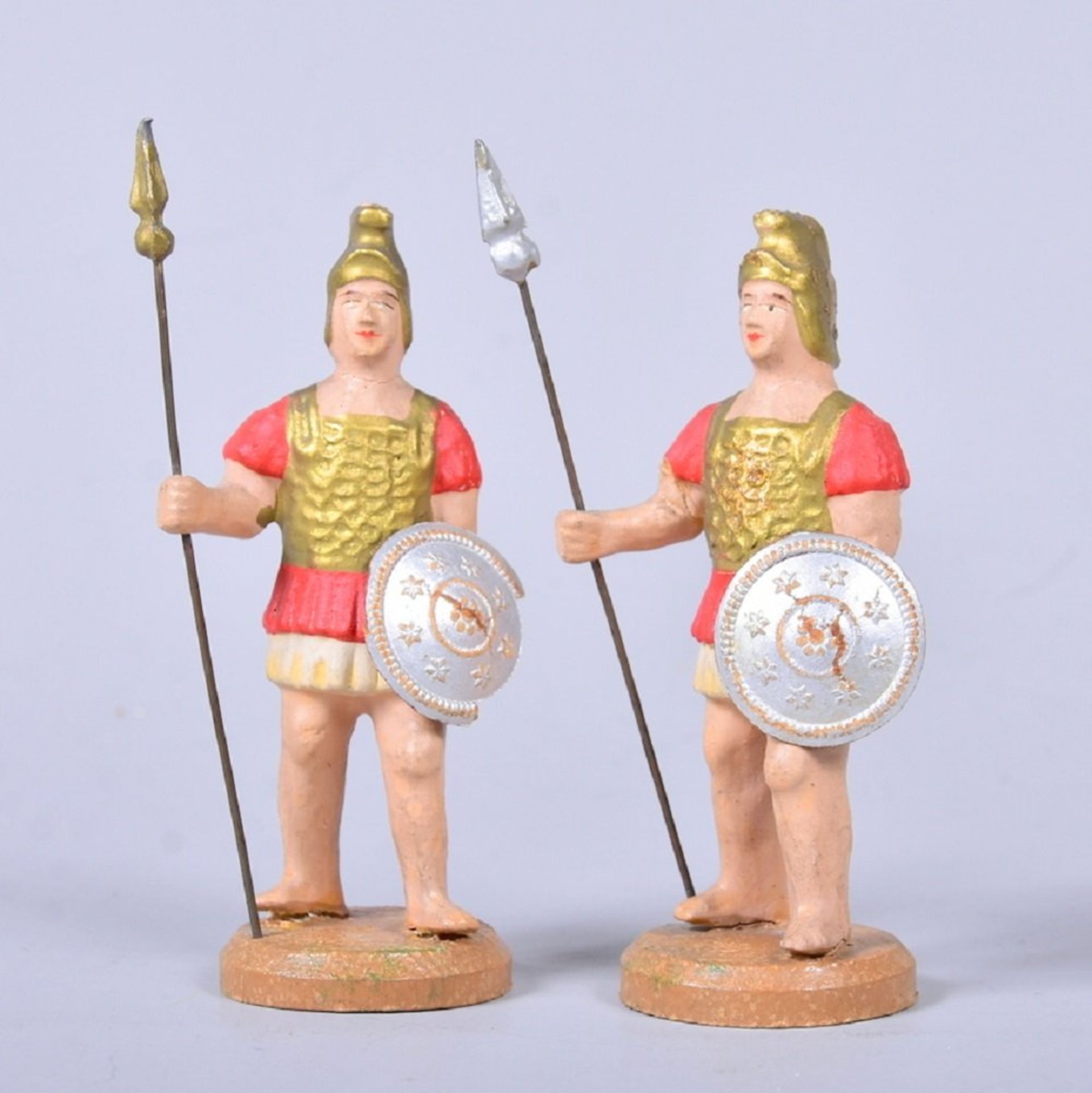 Fa. Lahl Annaberg/Erzg., 2 Stück Pyramidenfiguren, römische Krieger mit Schild und Speer, Massefigur