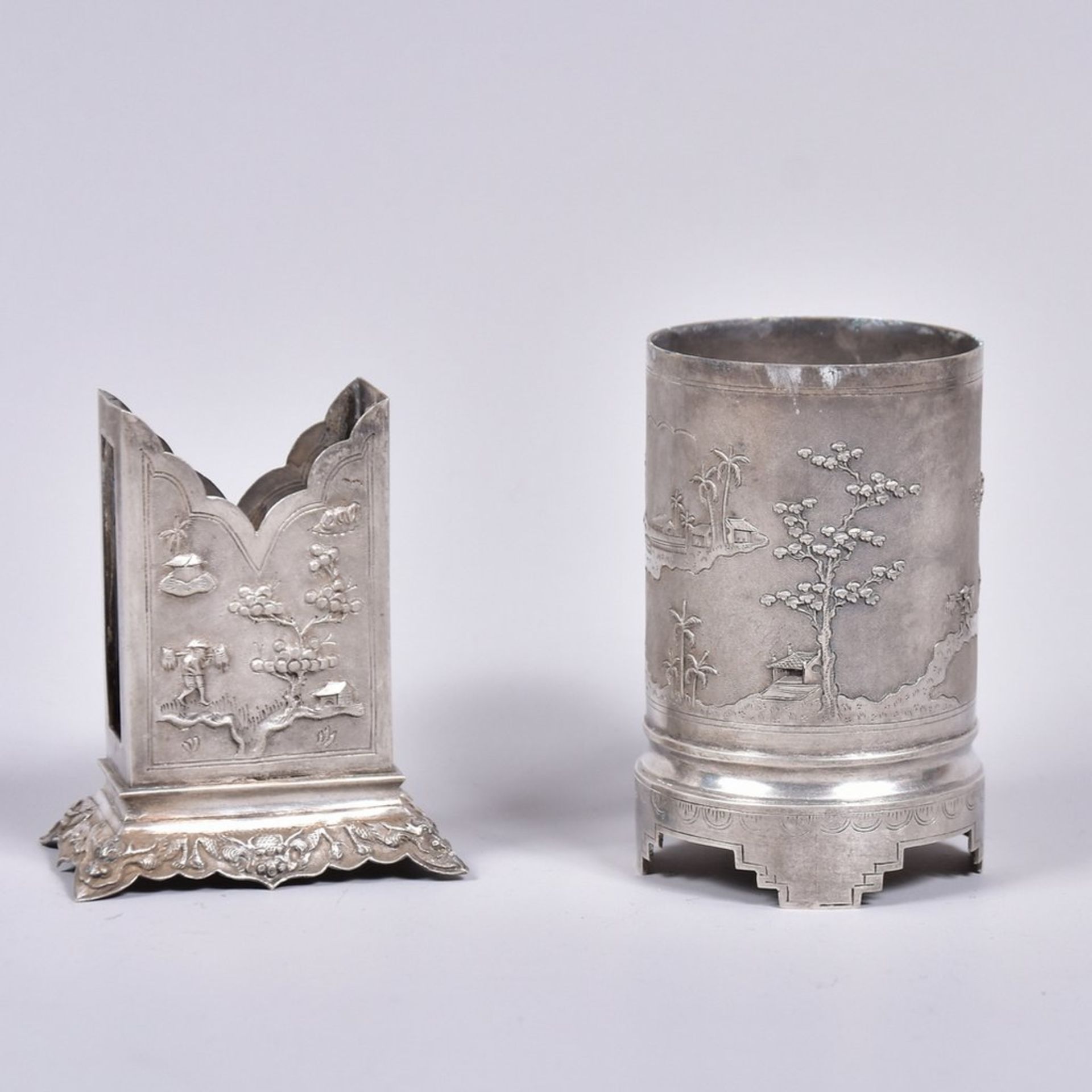 Raucher-Utensilien, Silber gemarkt Vietnam 900, 2 Teile, H.7 und 8cm, Gew.124g
