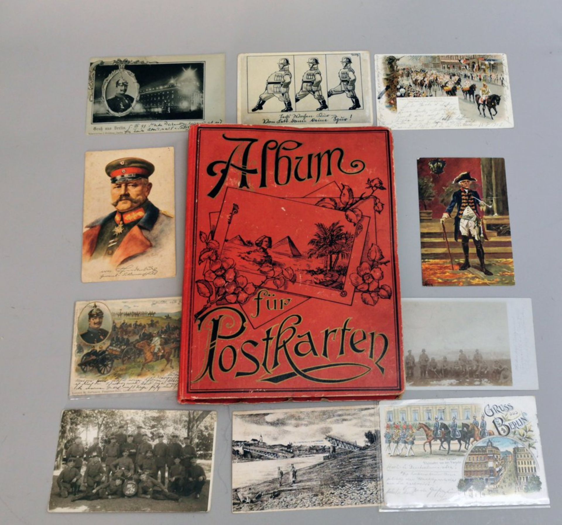 Postkartenalbum, Sammlung militärischer Karten, dabei Lithographien, patr. Karten 1. WK, Karten