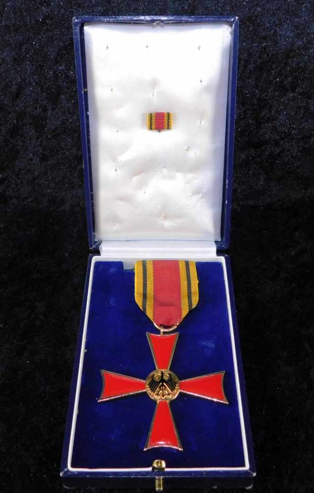 Verdienstkreuz der BRD 1989 im Etui, Verleihungsurkunde u. Empfehlungen z. Trageweise d. - Image 2 of 6