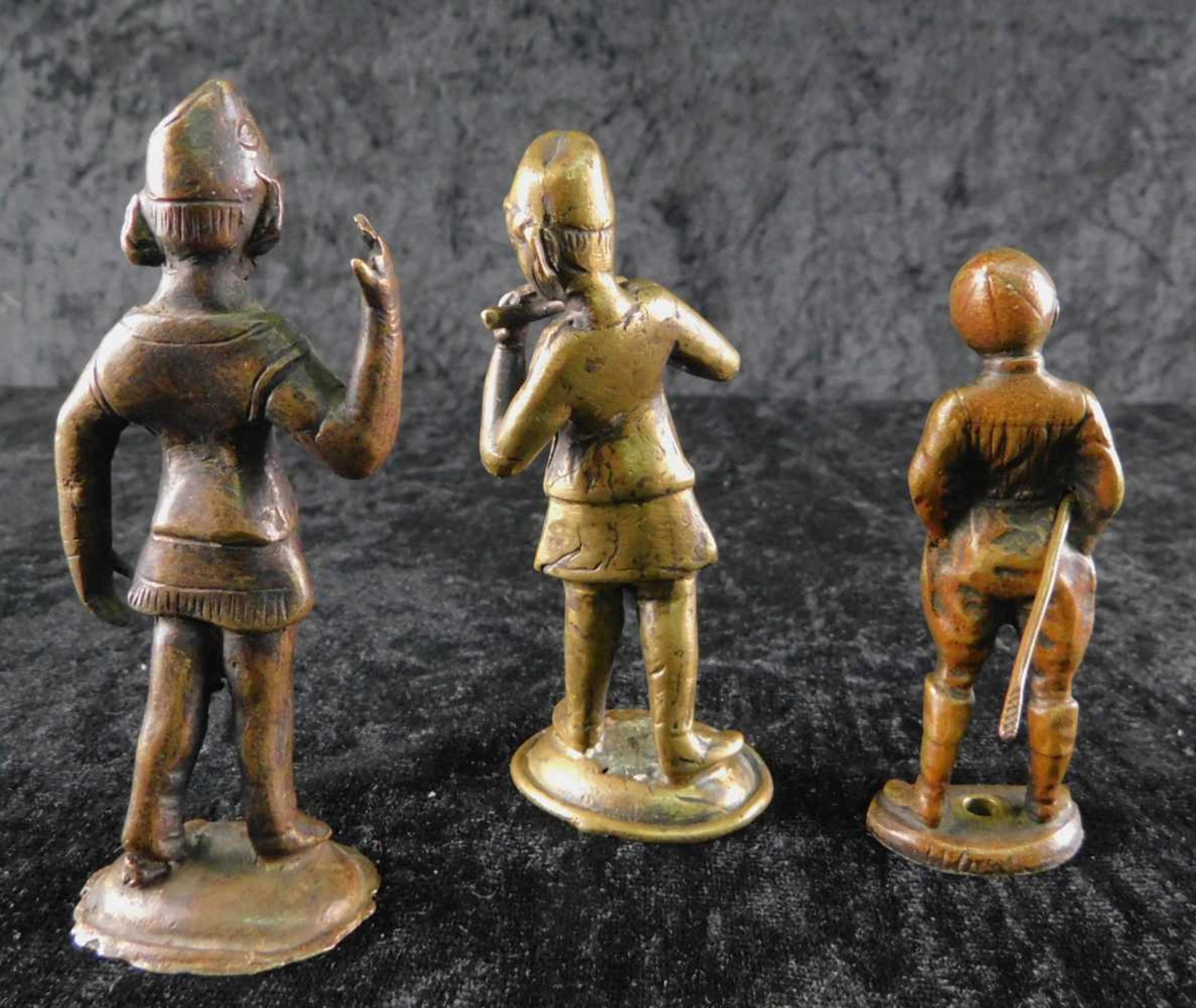 Konvolut 3 kleine Bronzefiguren, 1. u. 2. H. 20. Jhdt., chinesischer Krieger, chinesischer - Bild 2 aus 2