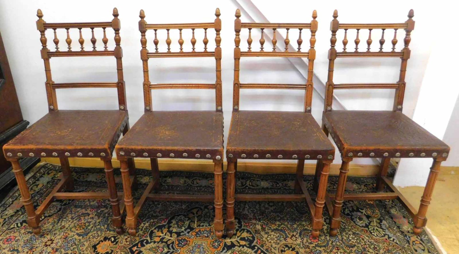 4 Stühle, Frankreich, Historismus um 1880, Nussbaum