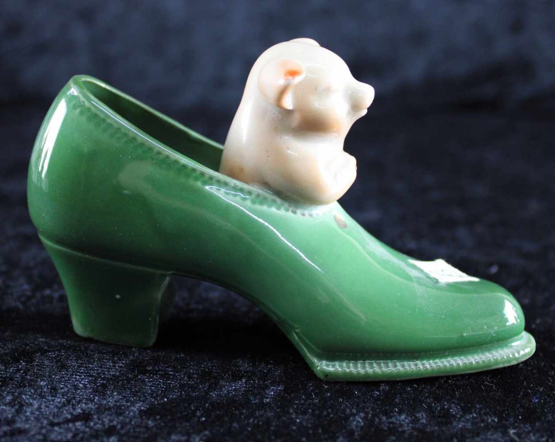 Keramik Schweinchen, deutsch, "Schweinchen in Damenschuh", um 1930, bester Erhaltungszustand - Bild 3 aus 3