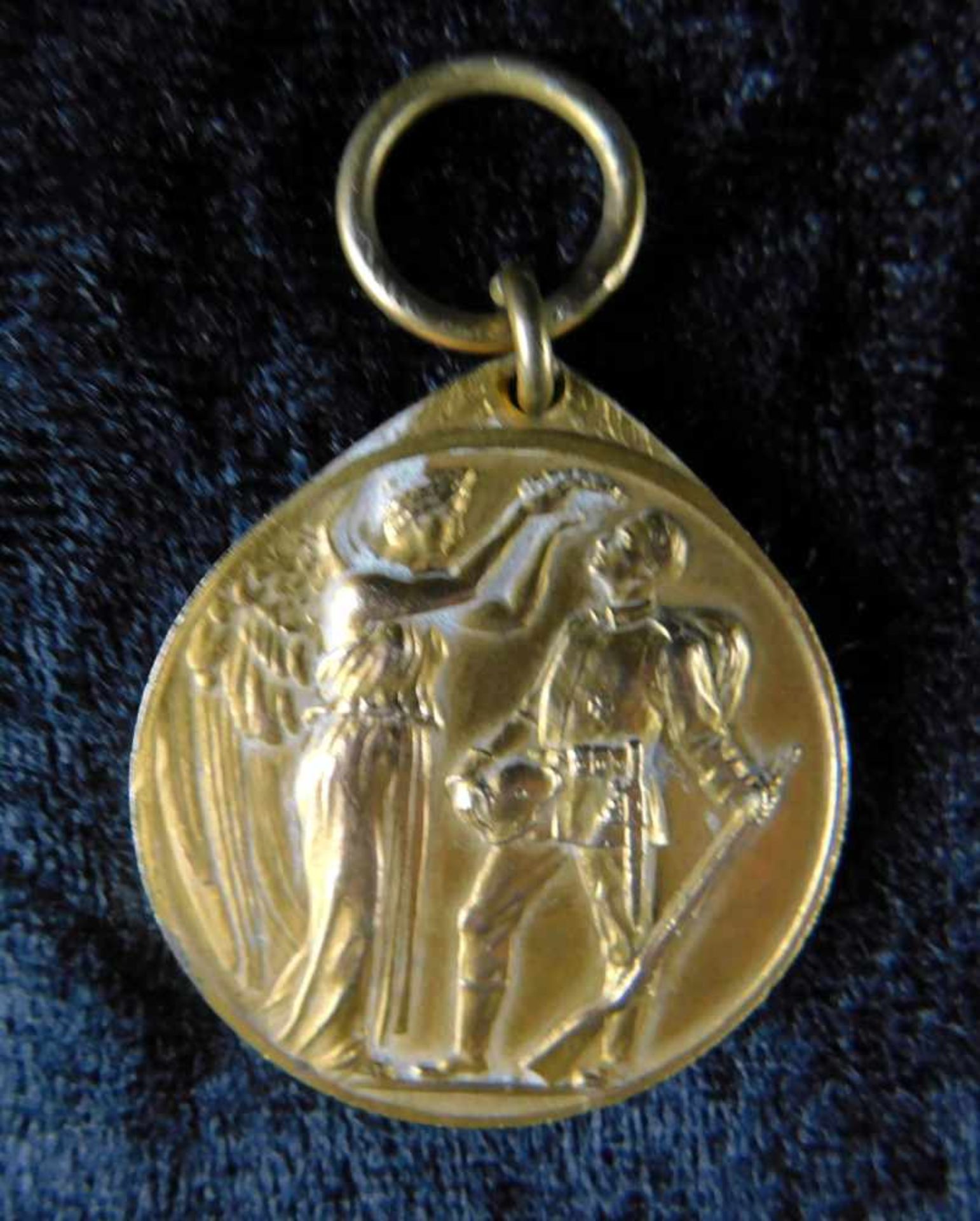 1. Weltkrieg, Medaille "Fürs Vaterland 1914", vergoldet, Ø ca. 3 cm