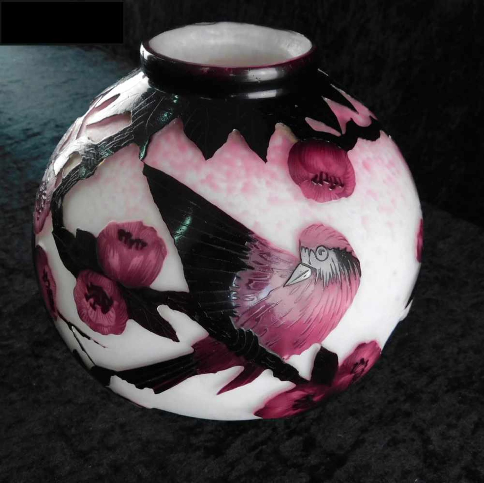 André Delatte, Nancy, Kugel-Vase um 1925, Kirschblüten mit Vogel