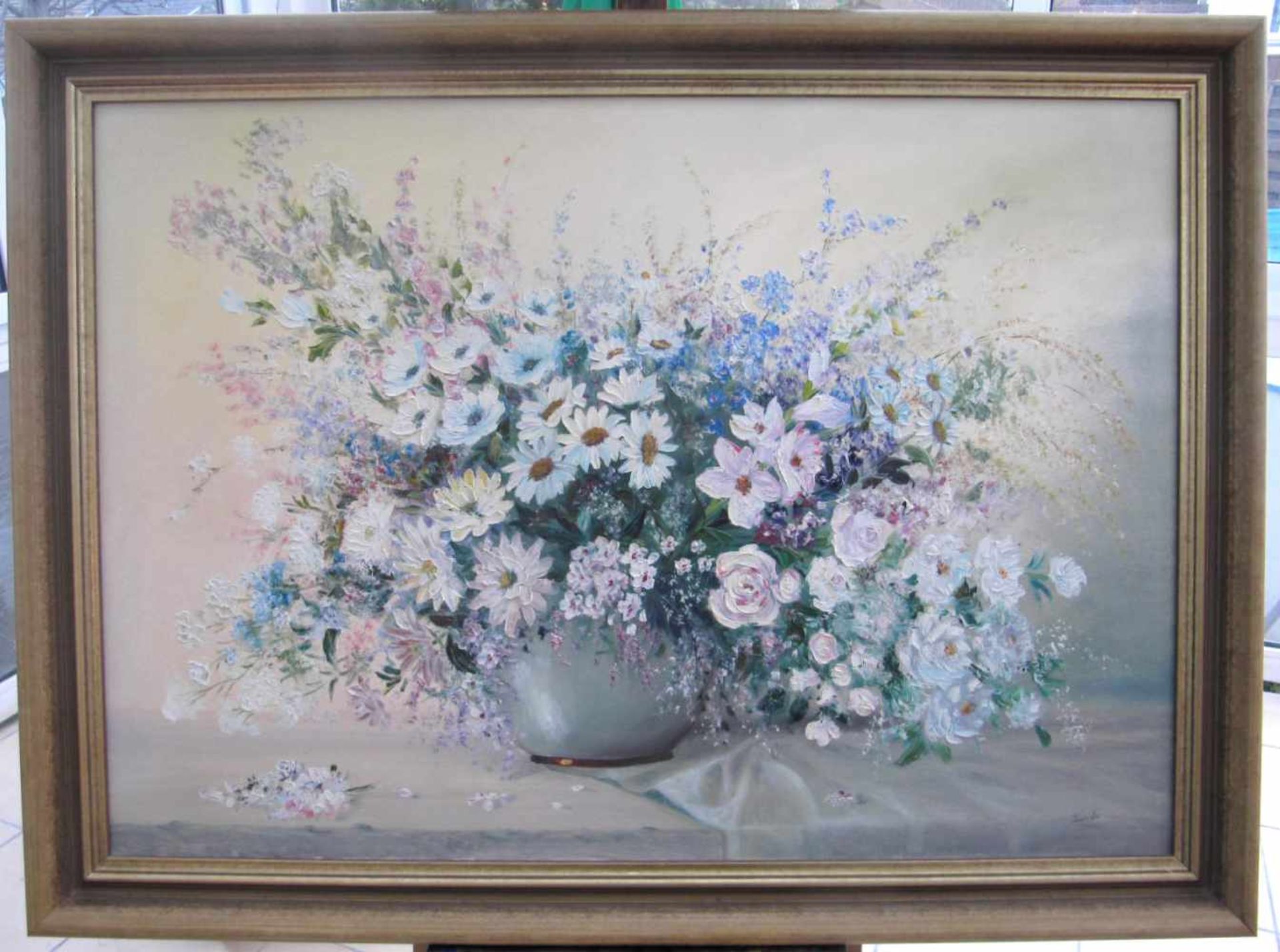 M. Poorts, Stillleben, weiße und rosa Blumen in Vase, Öl auf Leinwand