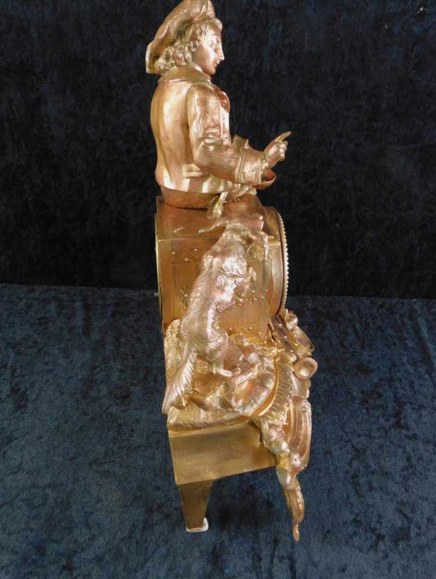 Figurenpendule, Frankreich, 2.H.20.Jhdt., Metall bronziert, "Junge mit Hund", Uhrwerk L`Epée - Bild 5 aus 7