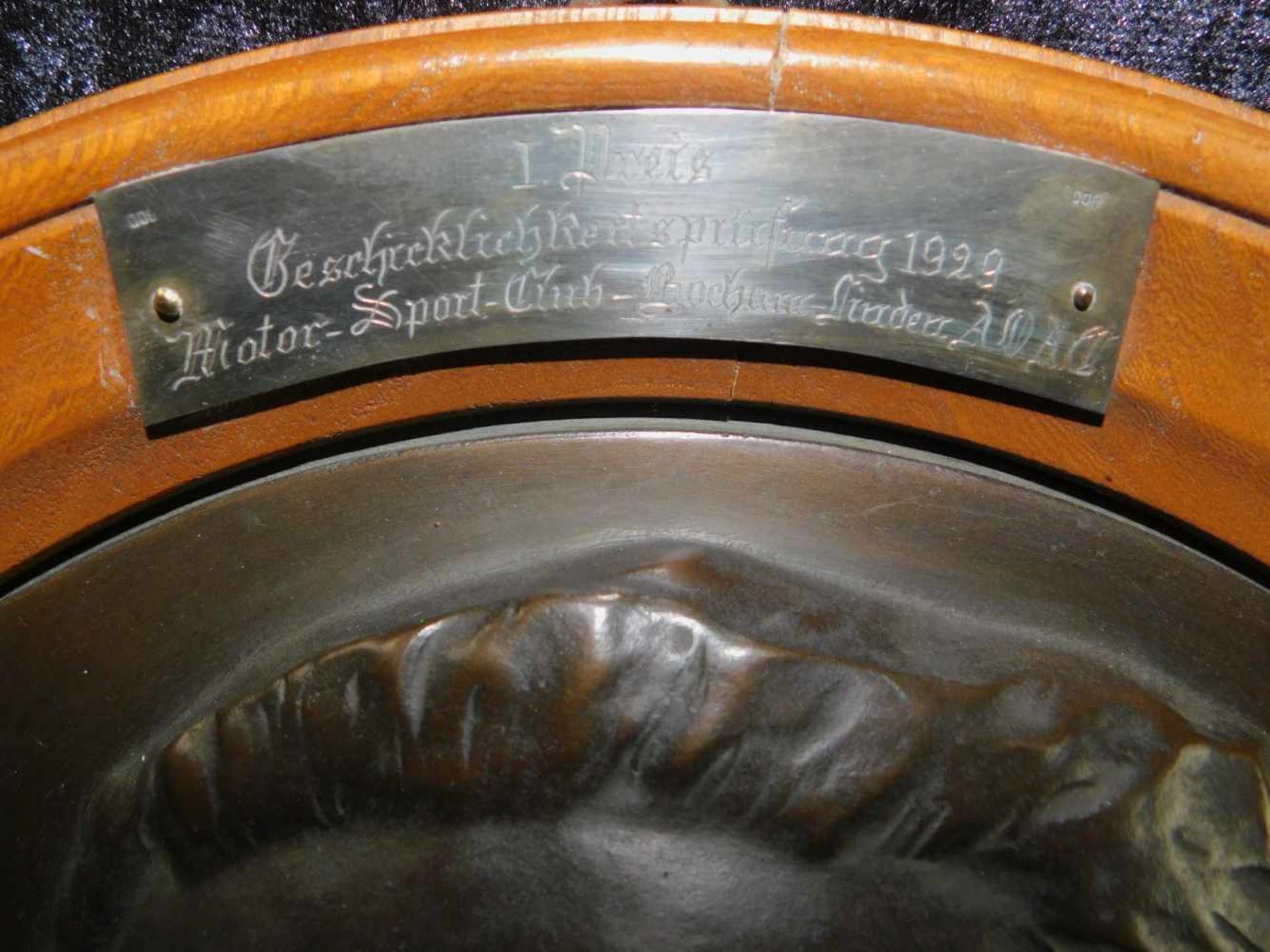 ADAC Bronzeteller, gerahmt. Relief Darstellung Hindenburg, 1. Preis Geschicklichkeitsprüfung - Bild 2 aus 3