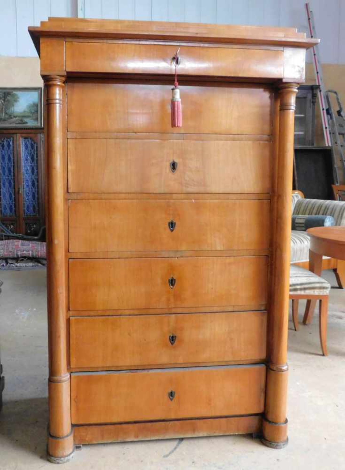 Biedermeier , Kirsche um 1820, Hochkommode, Herrenschrank, 7 Schubladen, klassisch mit SäulenMaße