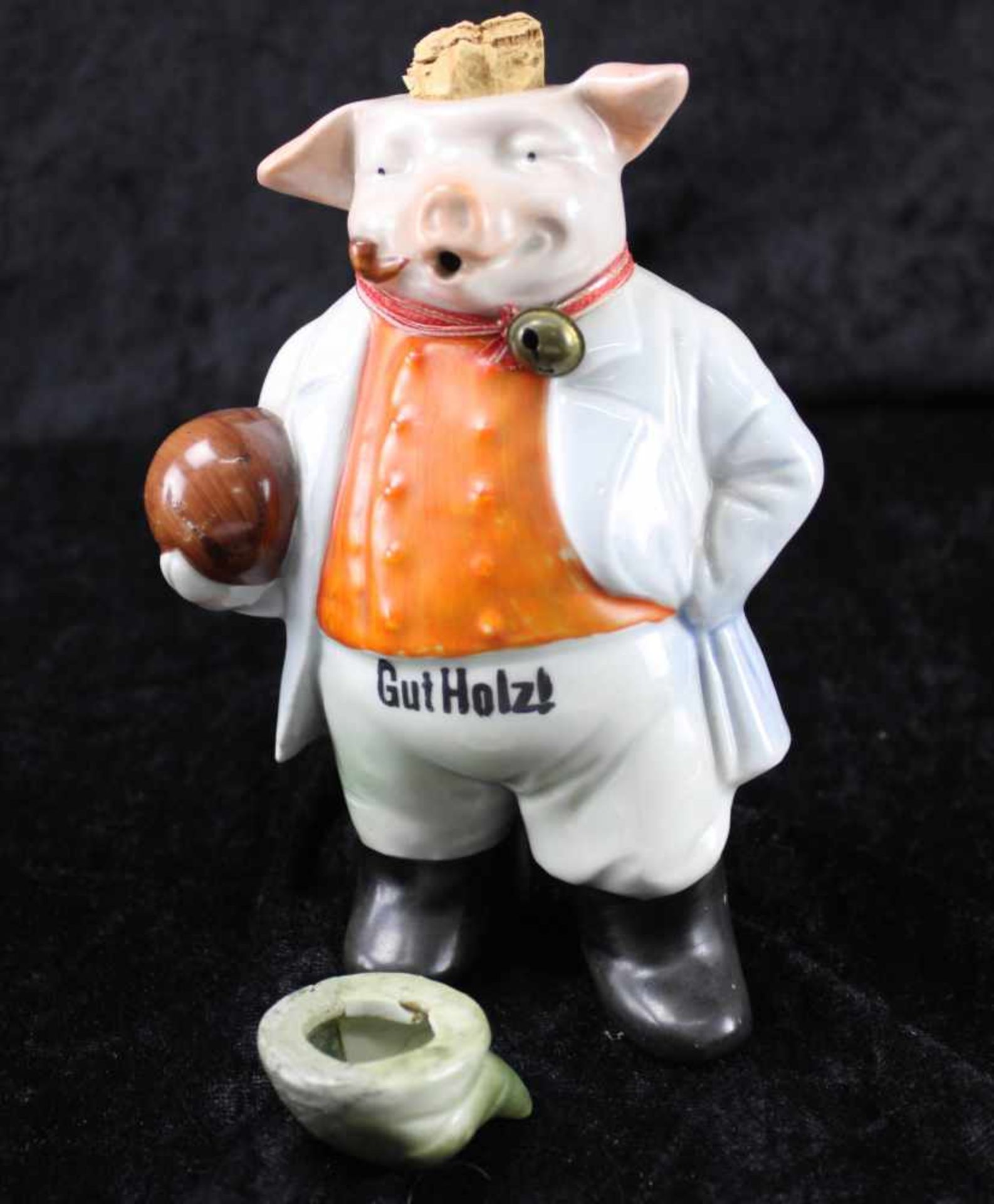 Schnapsflasche, humoristische Darstellung, Schwein als Kegler, Feinsteinzeug um 1920, Gut Holz!Kappe - Image 2 of 4