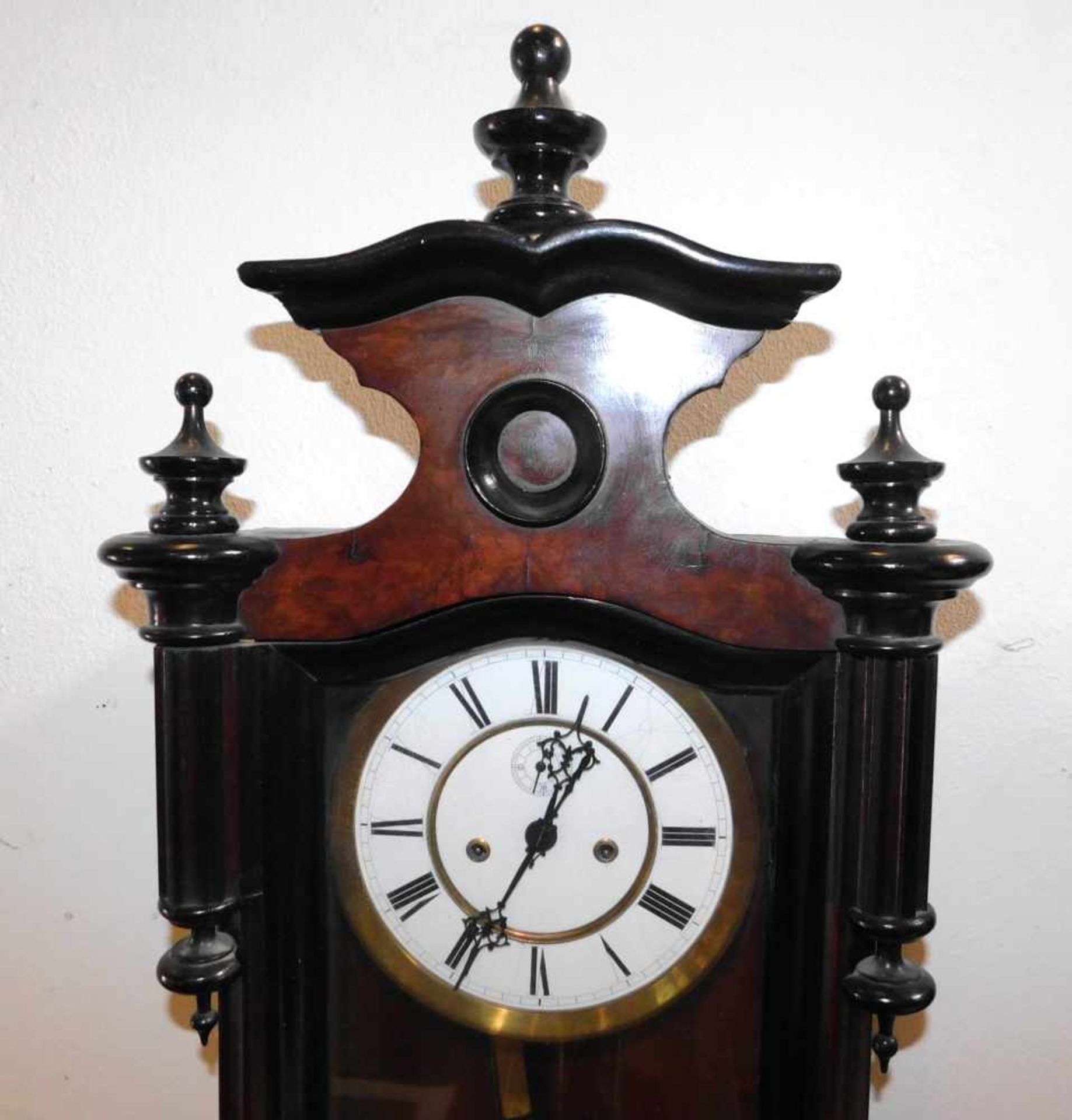 Wiener Regulator, Lenzkirch,Uhrwerk gepunzt u. nummeriert, Nussbaum, Spätbiedermeier um 1870,Front - Bild 3 aus 8