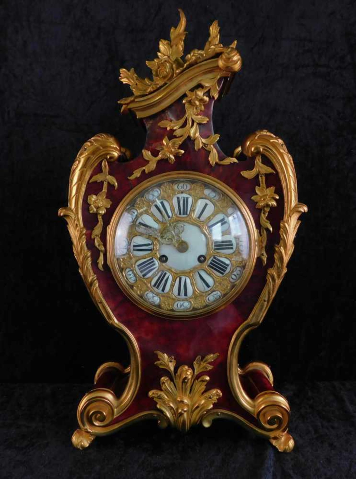 Französische Pendule, um 1855, Schildplatt mit Messingapplikationen, Uhrwerk gepunzt H.L.F.