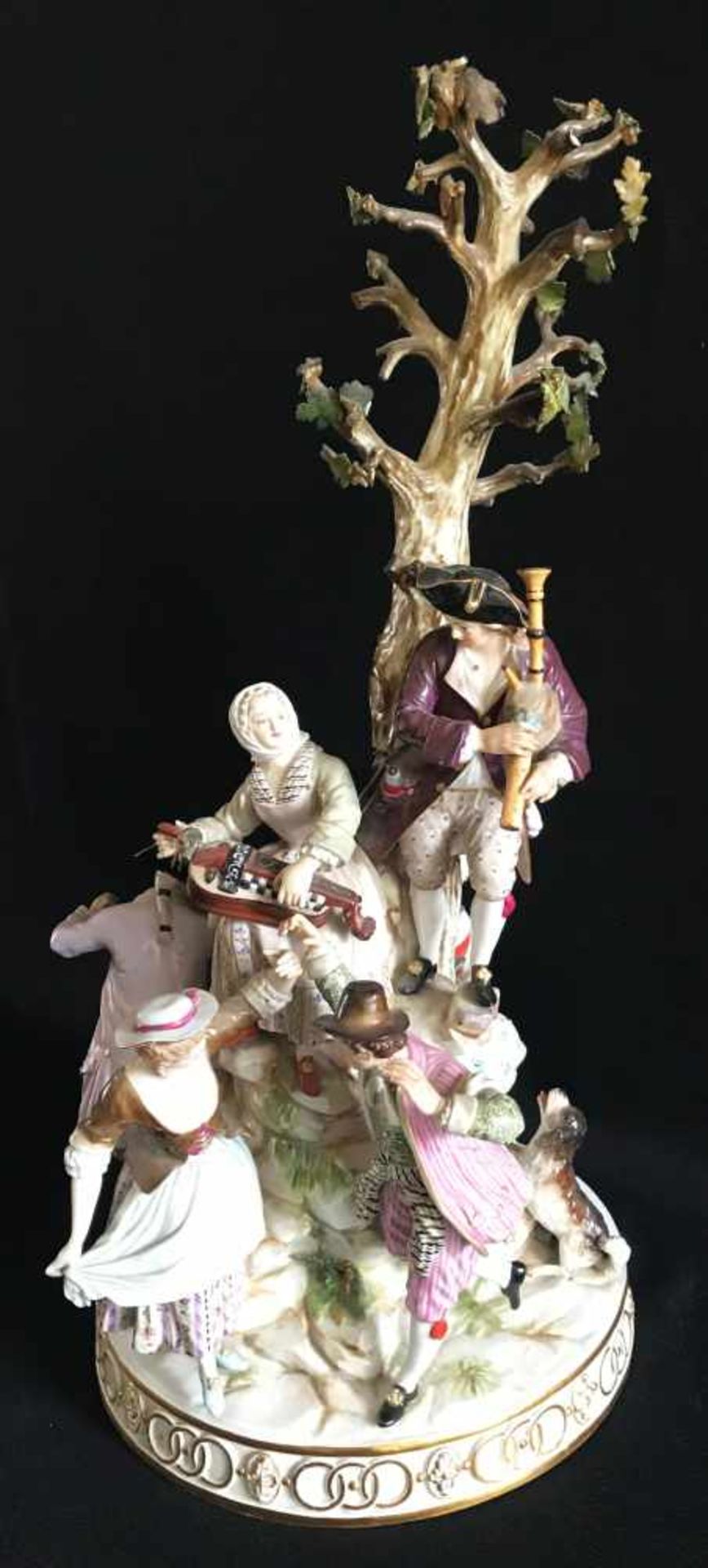 Meissen große Figurengruppe, Musikanten, Große Gärtnergruppe am Baum, Modell von Michel Victor Acier - Bild 2 aus 10