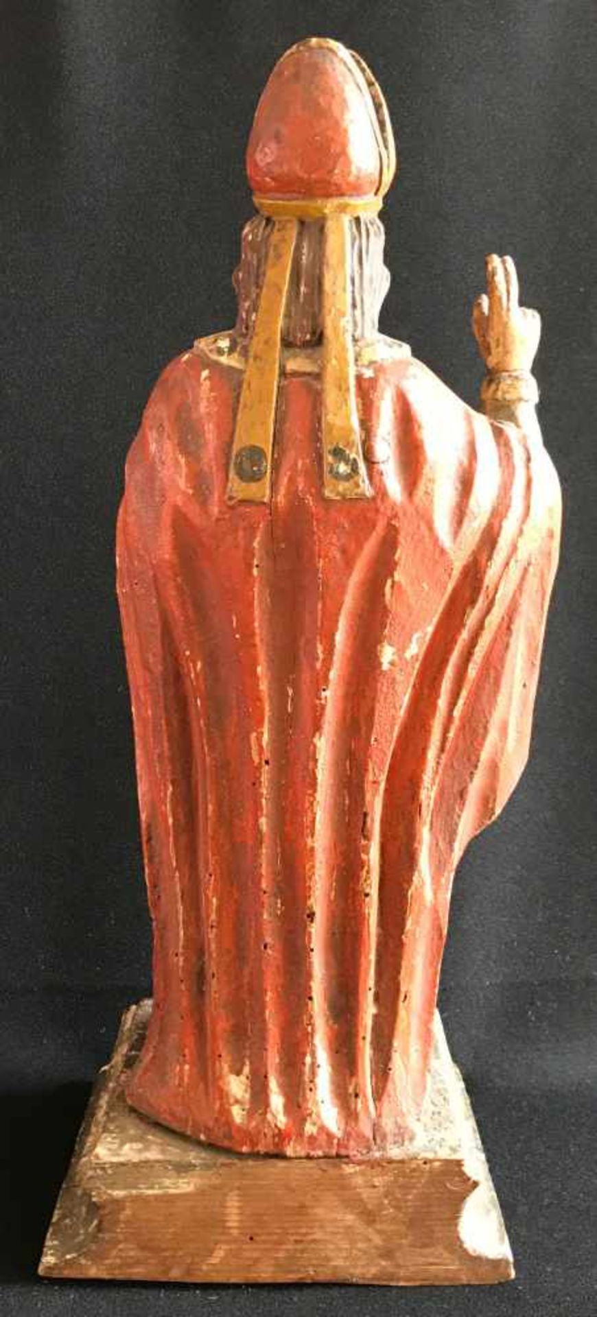 Bischof mit Segensgestus, böhmisch?, 1. Hälfte 19. Jh., Holz, farbig gefasst, H. 46 cm, - Bild 2 aus 4