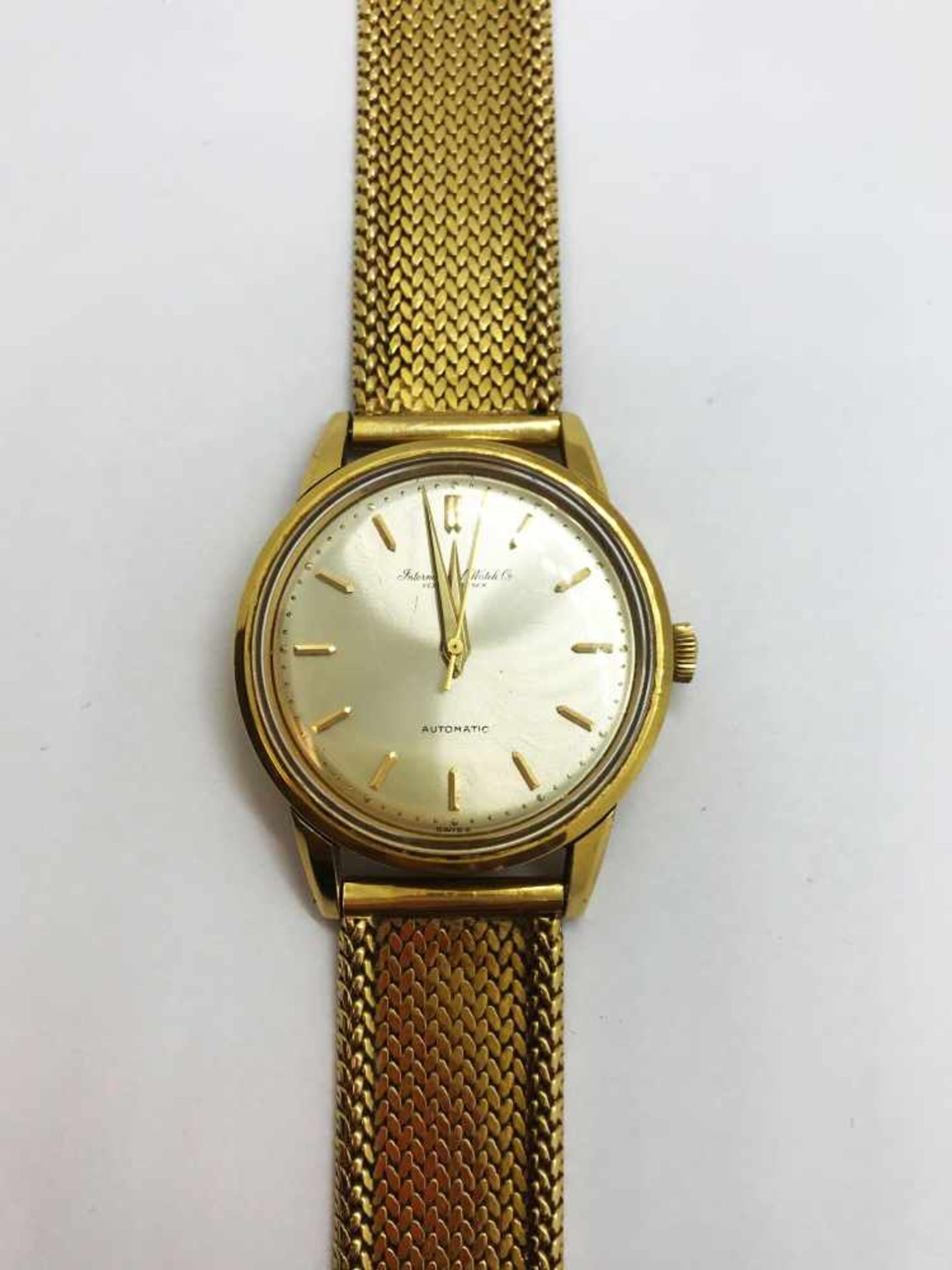 IWC (International Watch Company) Herrenarmbanduhr, 750er GG, Automatic, Gebrauchsspuren, L. 21 - Bild 3 aus 5