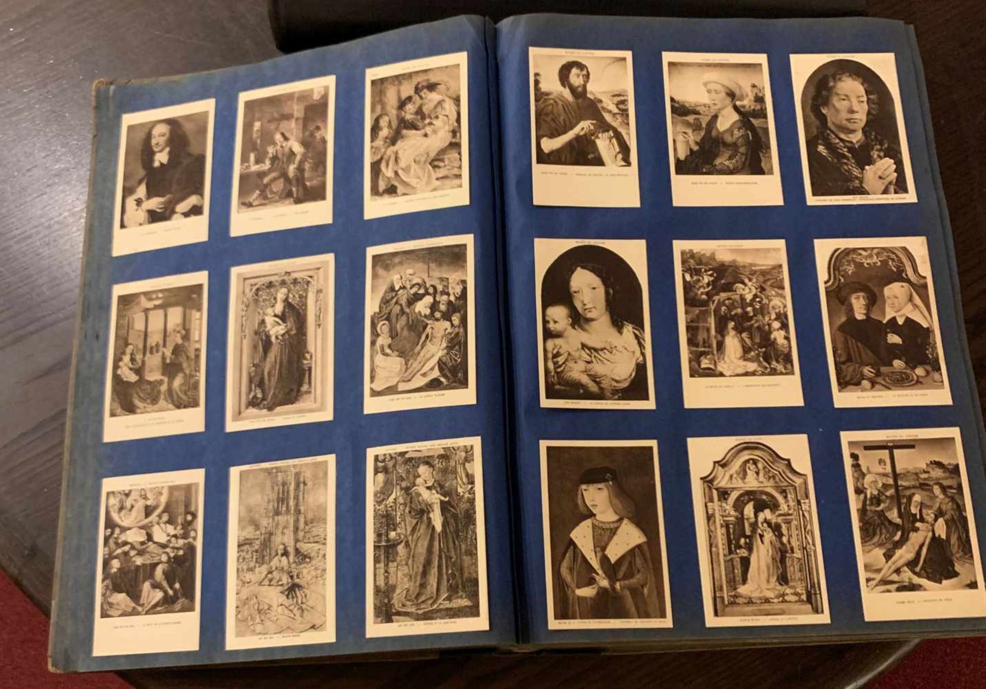 2 große Alben, Frankreich, mit ca. 2200 alten Postkarten. Kunsthistorische Motive, Personen, Orte,