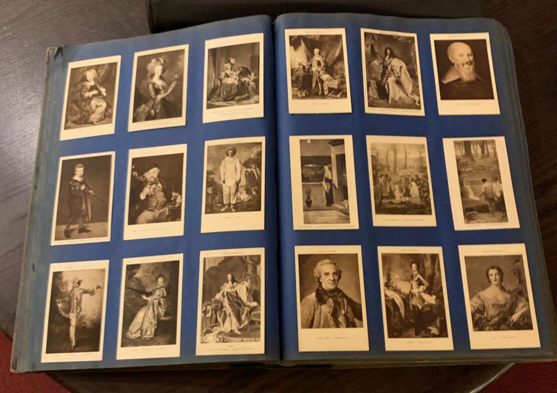 2 große Alben, Frankreich, mit ca. 2200 alten Postkarten. Kunsthistorische Motive, Personen, Orte, - Bild 11 aus 19