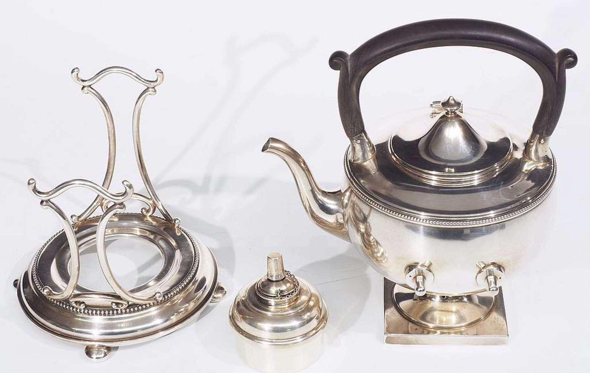 Teekanne auf Rechaud. NIEDERLANDE um 1900. - Bild 4 aus 6