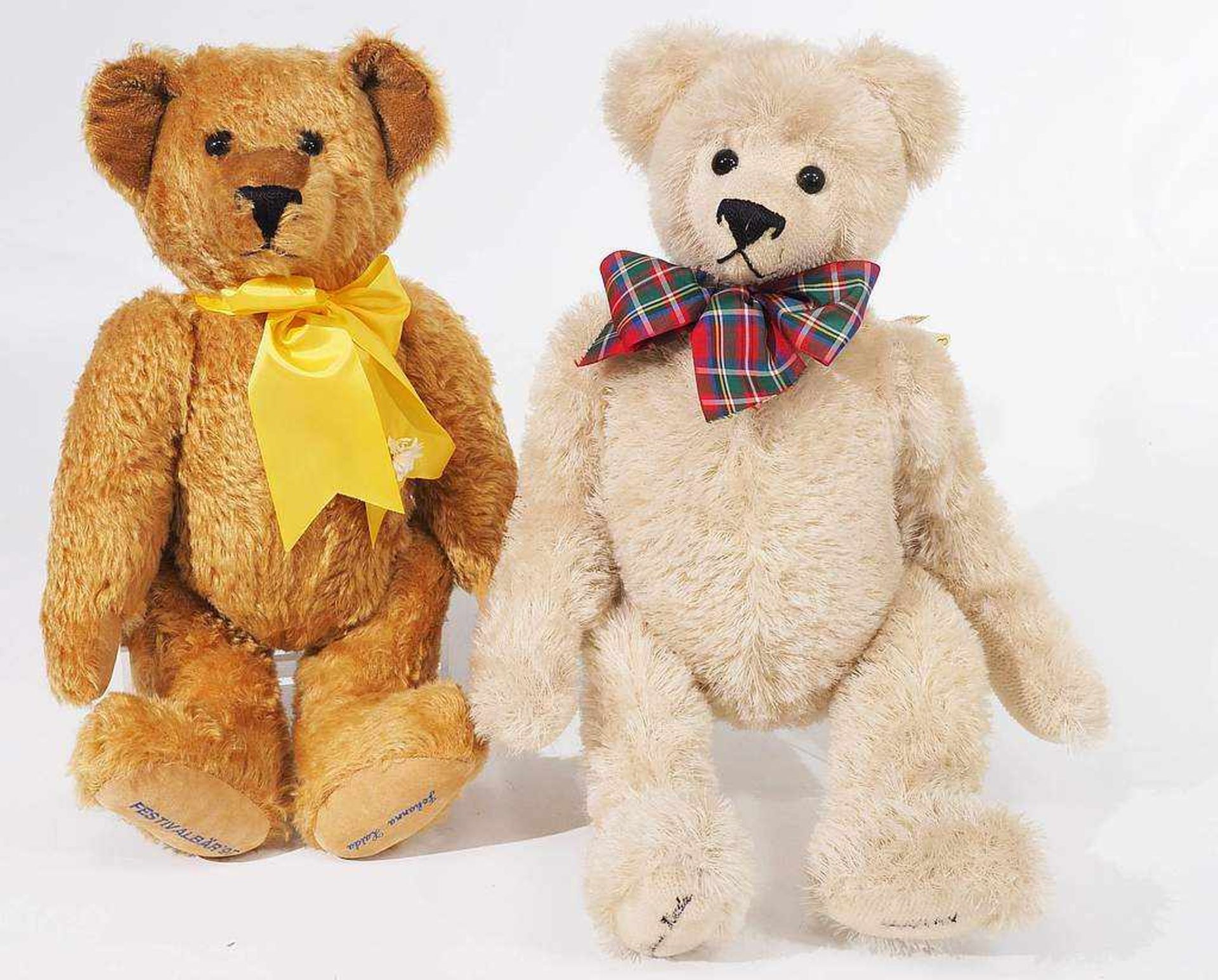 Teddybär "Gustav" und "Festivalbär 97" Johanna Haida. Thüringen/Sonneberg. Teddybär "Gustav" und " - Bild 2 aus 8