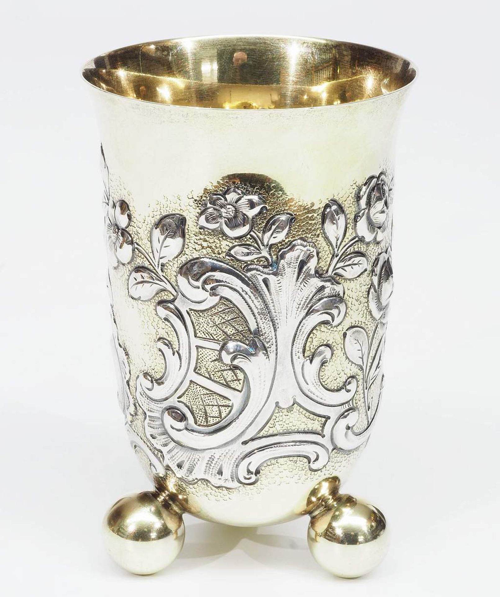 Kugelbecher. Kugelbecher, 800er Silber vergoldet. Becher in Glockenform auf drei Kugelfüssen, - Image 2 of 6