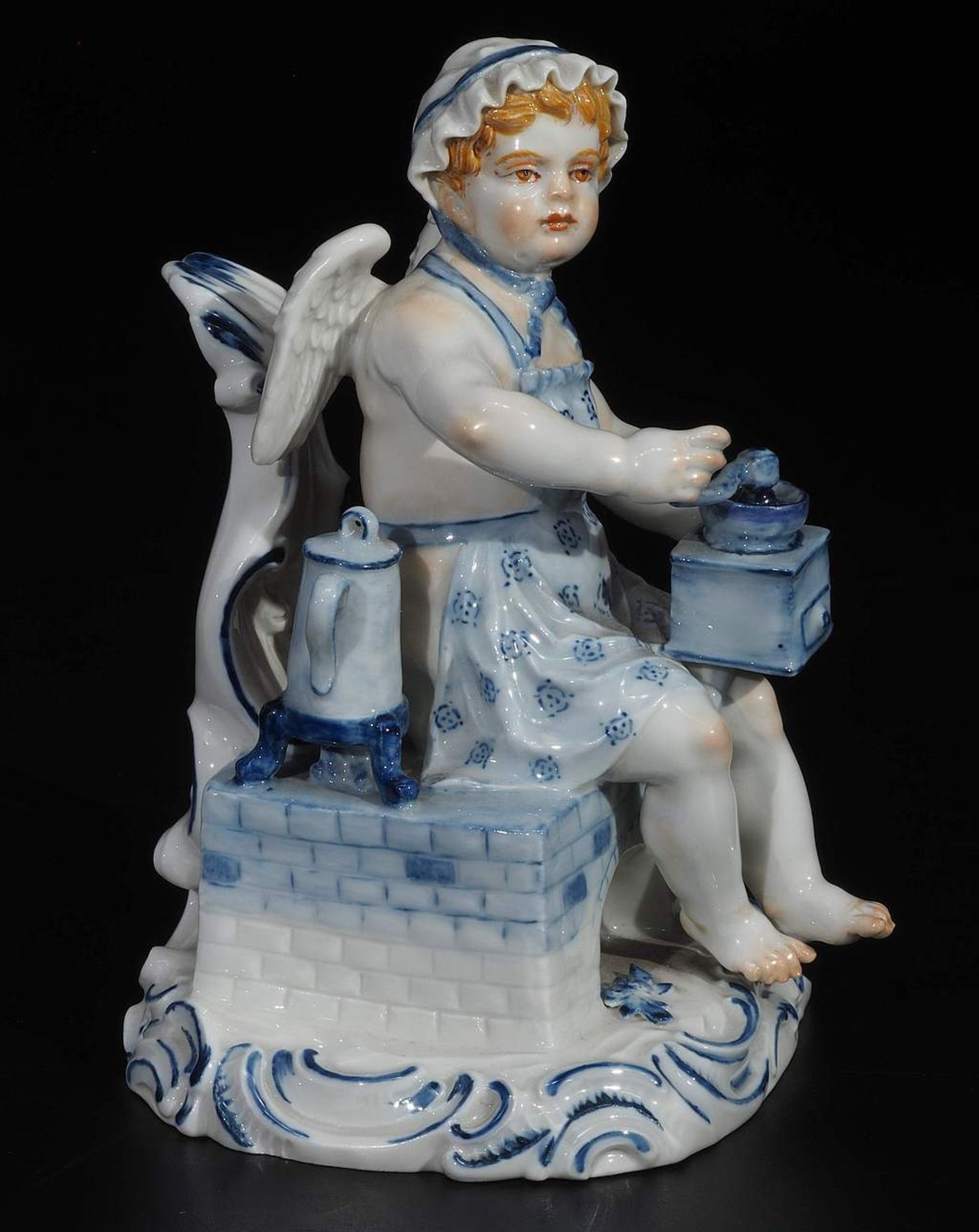 Amor mit Kaffeemühle. Amor mit Kaffeemühle. MEISSEN 1983, 1. Wahl. Modellnummer 73048. ModellAmor - Bild 3 aus 7