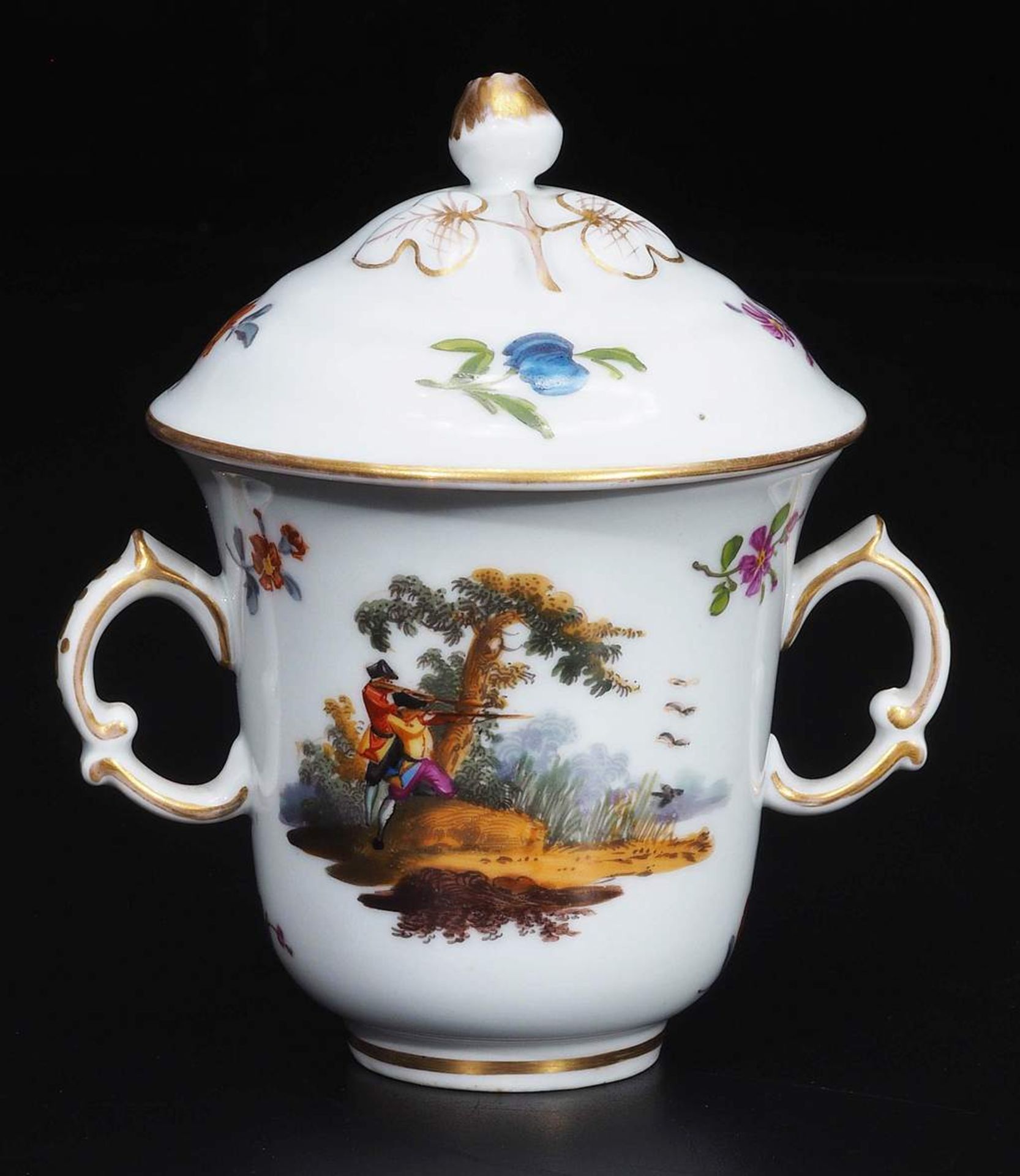 Trembleuse mit Untertasse. MEISSEN 18. Jahrhundert, 1. Wahl.Trembleuse mit Untertasse. MEISSEN 18. - Image 7 of 9