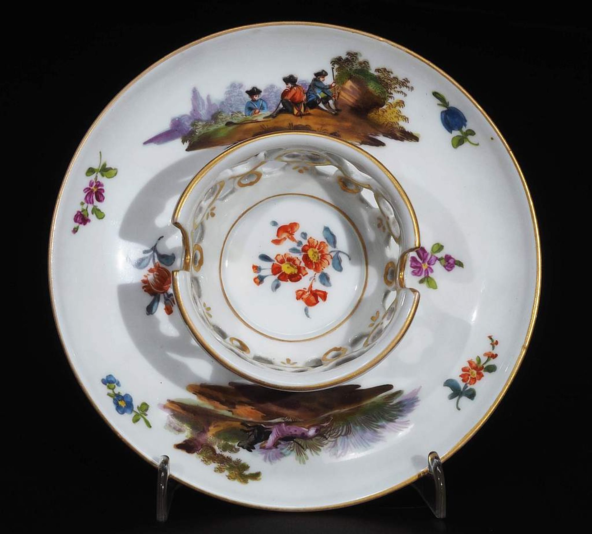 Trembleuse mit Untertasse. MEISSEN 18. Jahrhundert, 1. Wahl.Trembleuse mit Untertasse. MEISSEN 18. - Image 5 of 9