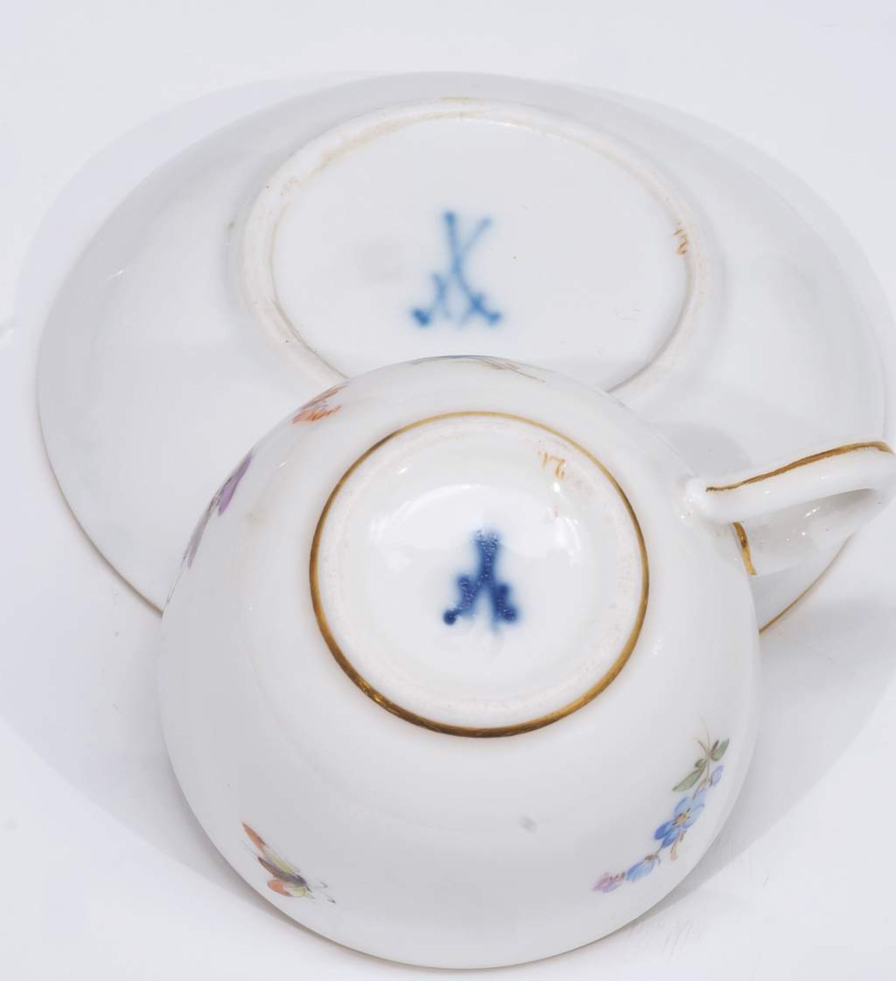 Miniatur-Tasse mit Untertasse.Miniatur-Tasse mit Untertasse. MEISSEN um 1900, 1. Wahl. Farbige - Bild 4 aus 5