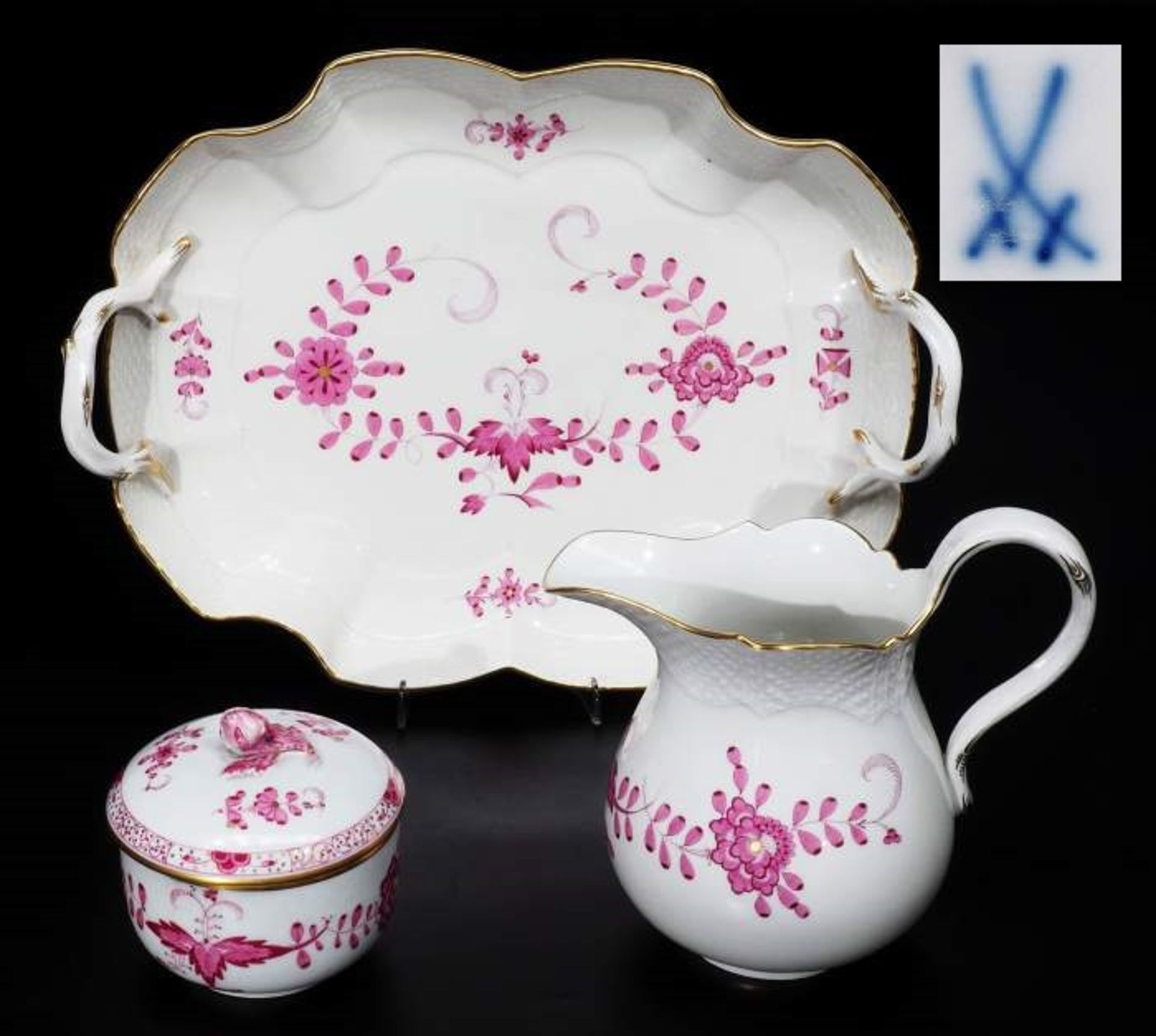 Milchkännchen, Zuckerdose, Henkeltablett. MEISSEN nach 1954. Milchkännchen, Zuckerdose,