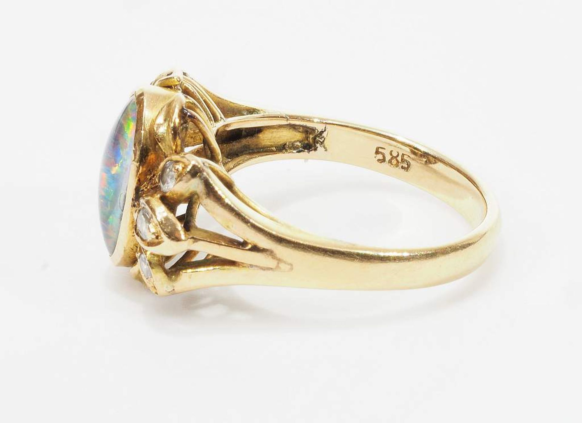 Ring mit Opal-Triplette mit Diamantbesatz. 585er Gelbgold, Diamanten ca. 0,06 ct. I-J/si., - Bild 4 aus 5