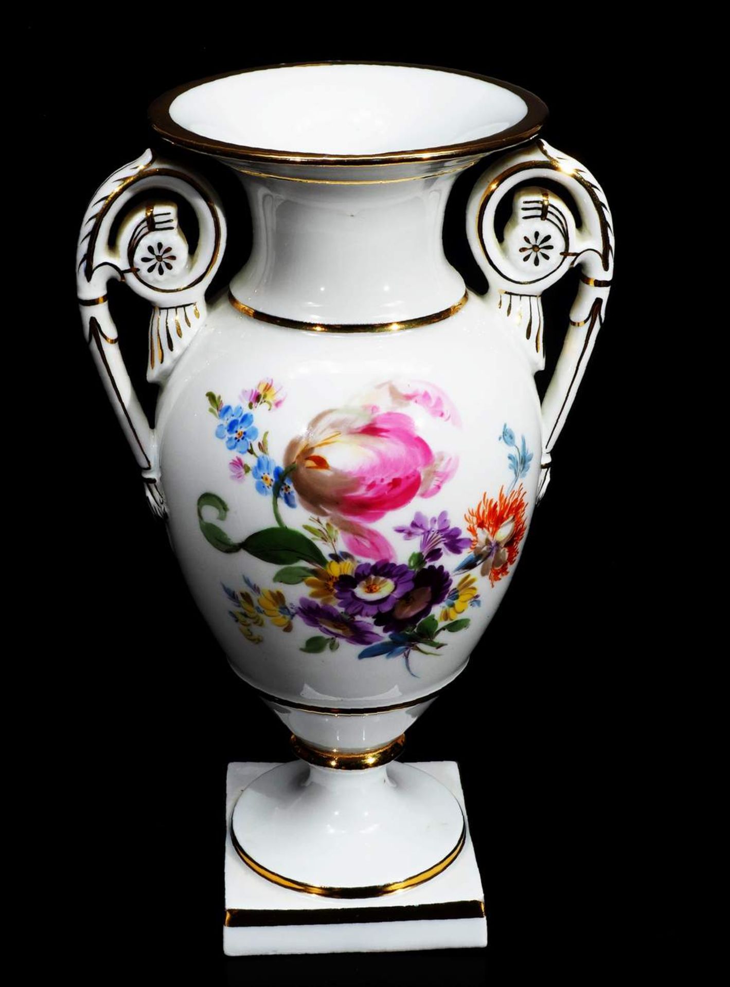 Amphorenvase. MEISSEN um 1860/80, 1. Wahl. Modellnummer U70. Beidseitig farbige Bemalung " - Bild 2 aus 6