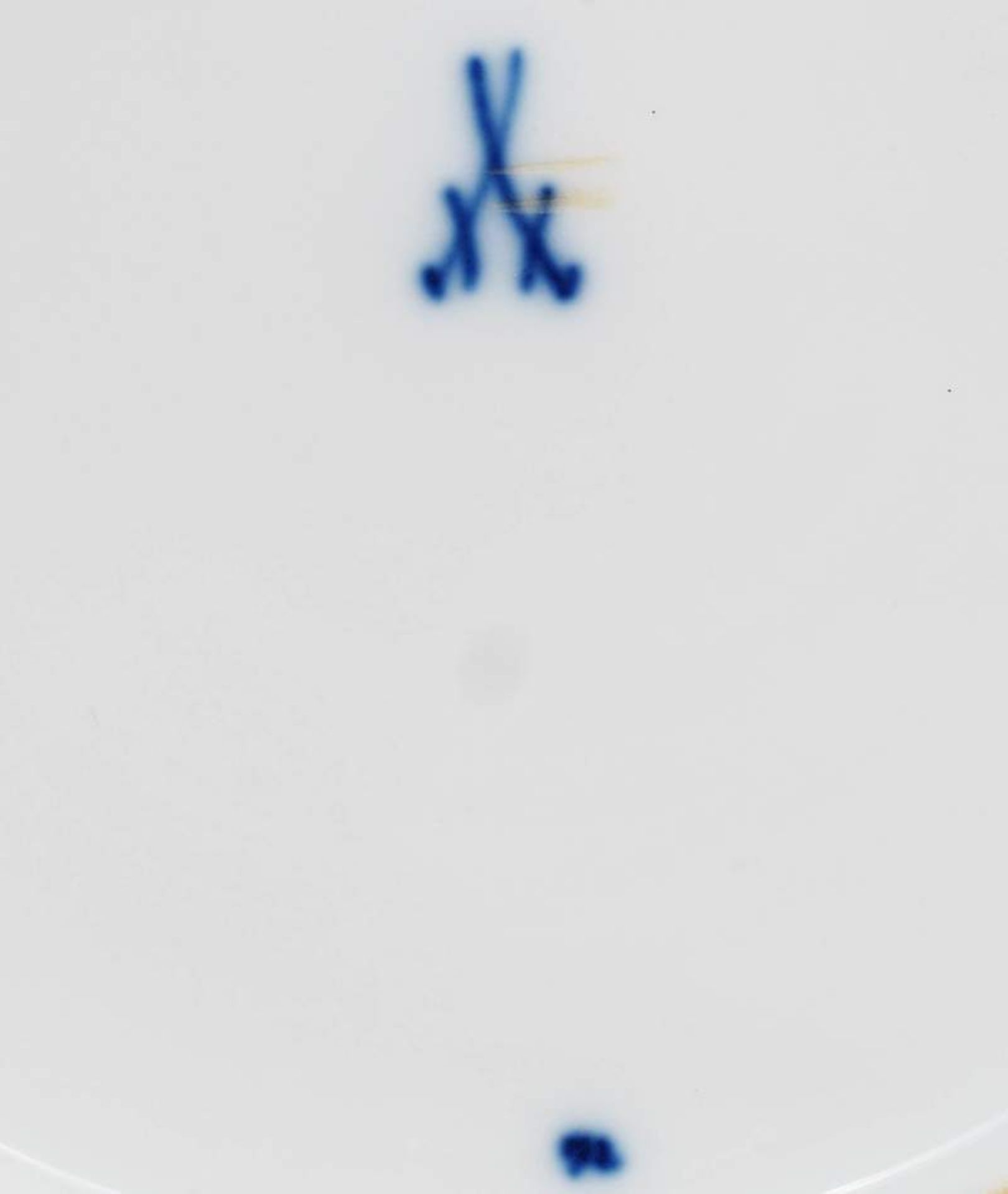Zierteller/Durchbruchteller MEISSEN um 1860. Kobaltblaue Unterglasurmalrei "Zwiebelmuster-Dekor", - Bild 5 aus 5