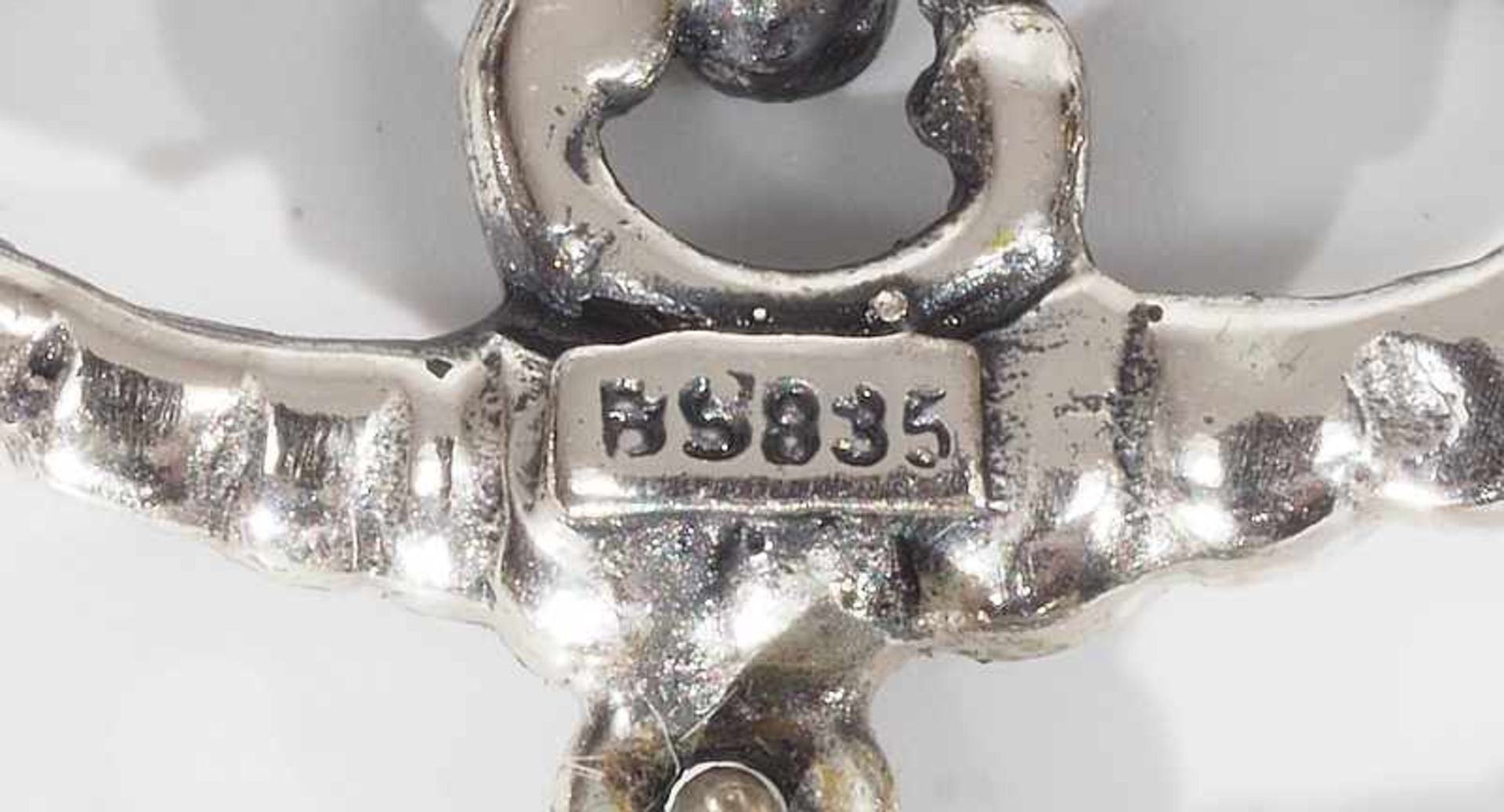 Kleiner Charivai mit vier Abhängungen/ Jagdtrophäaen. Silber geprüft, Länge ca. 25 cm. In - Image 6 of 6