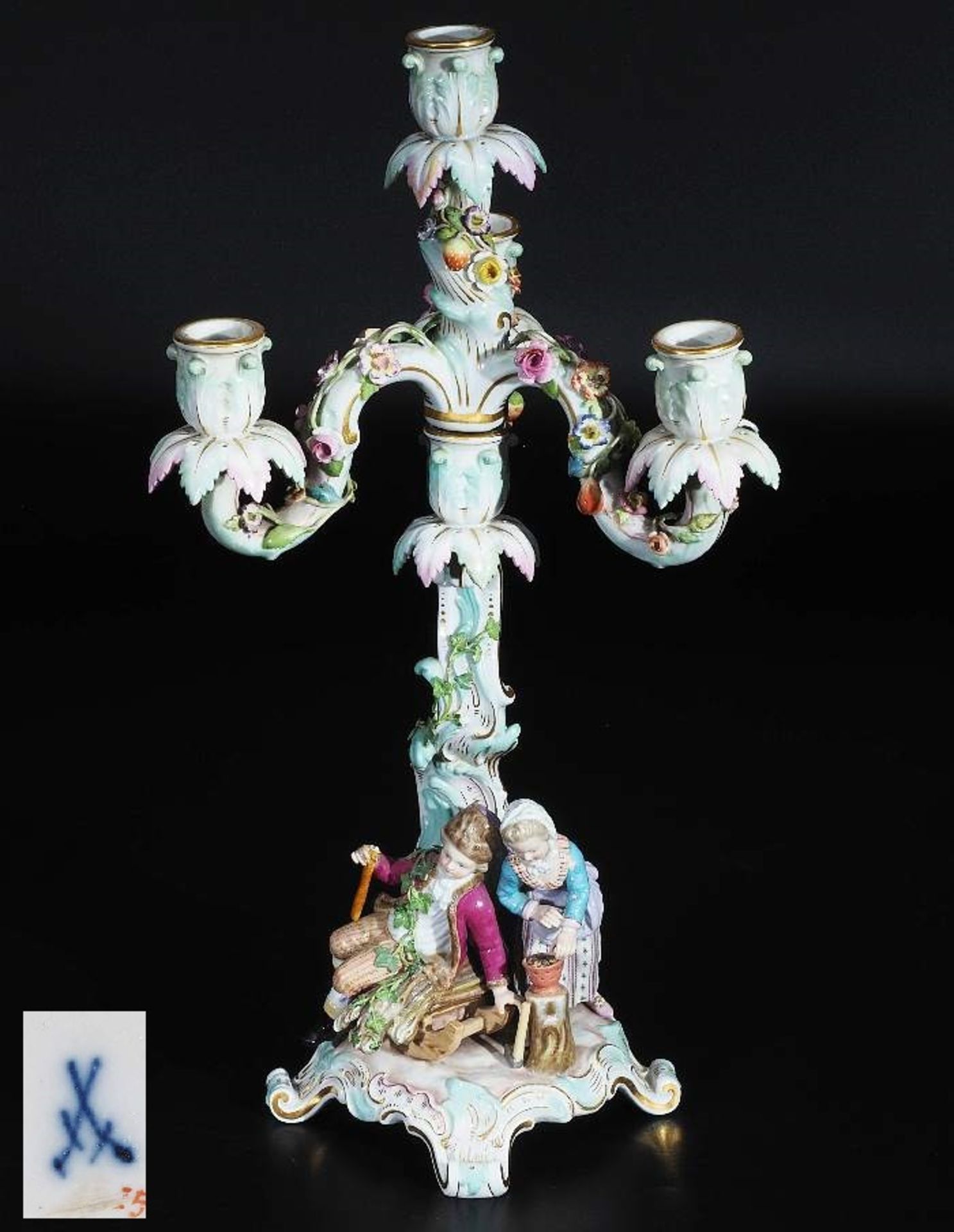 Figurenleuchter "Der Winter". MEISSEN 1850 - 1923, erste Wahl. Entwurf SCHÖNHEIT, Johann-Carl,