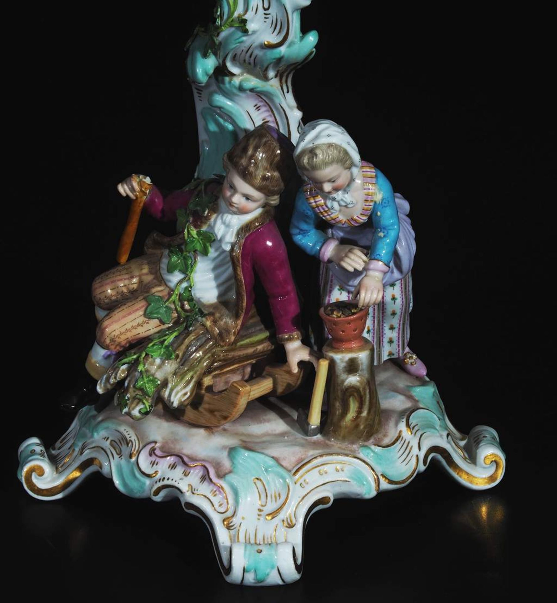 Figurenleuchter "Der Winter". MEISSEN 1850 - 1923, erste Wahl. Entwurf SCHÖNHEIT, Johann-Carl, - Bild 3 aus 8