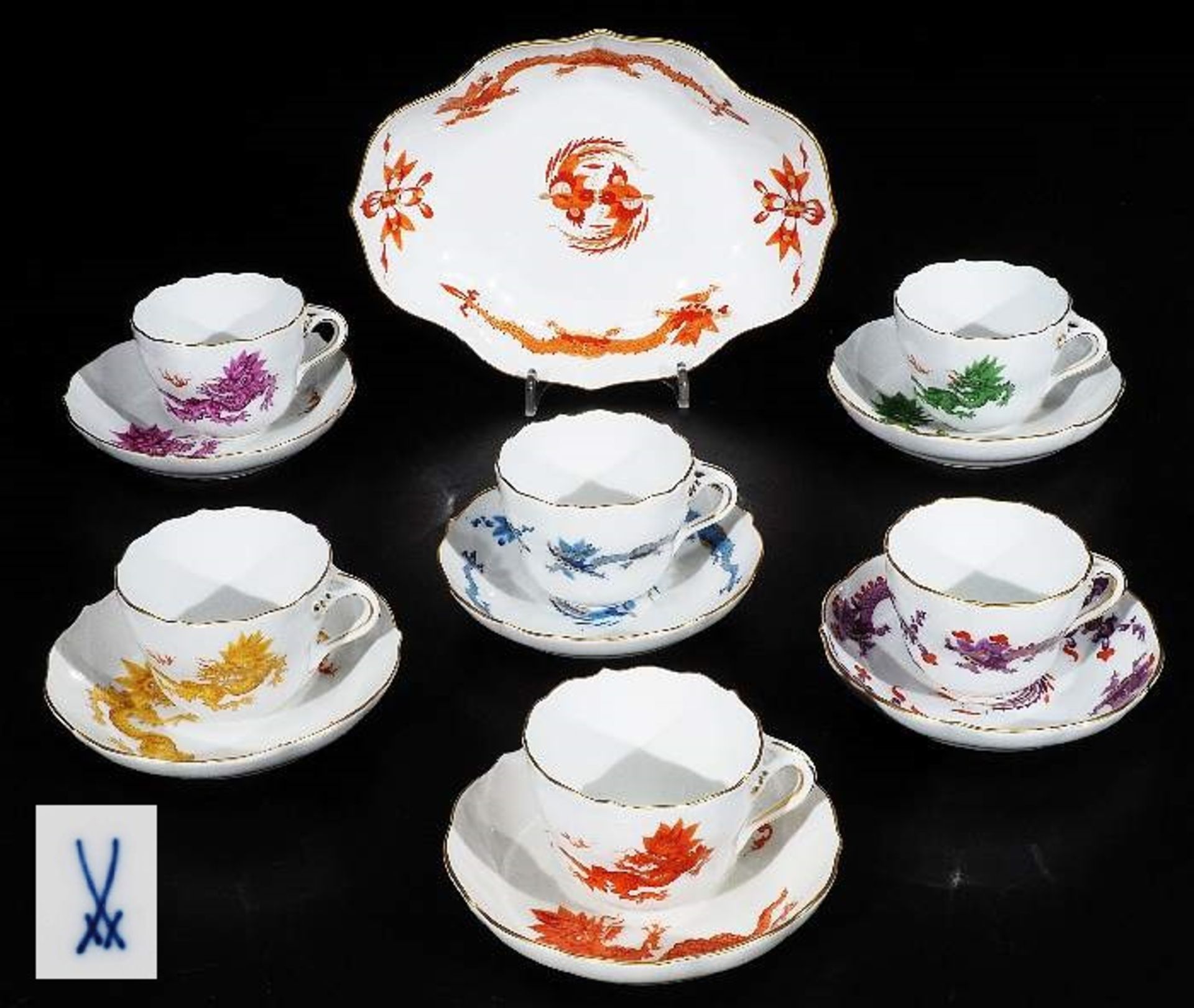 1) Indisch Moccatassen, Untertassen. MEISSEN nach 1934. Farbige Bemalung, gold staffiet, "