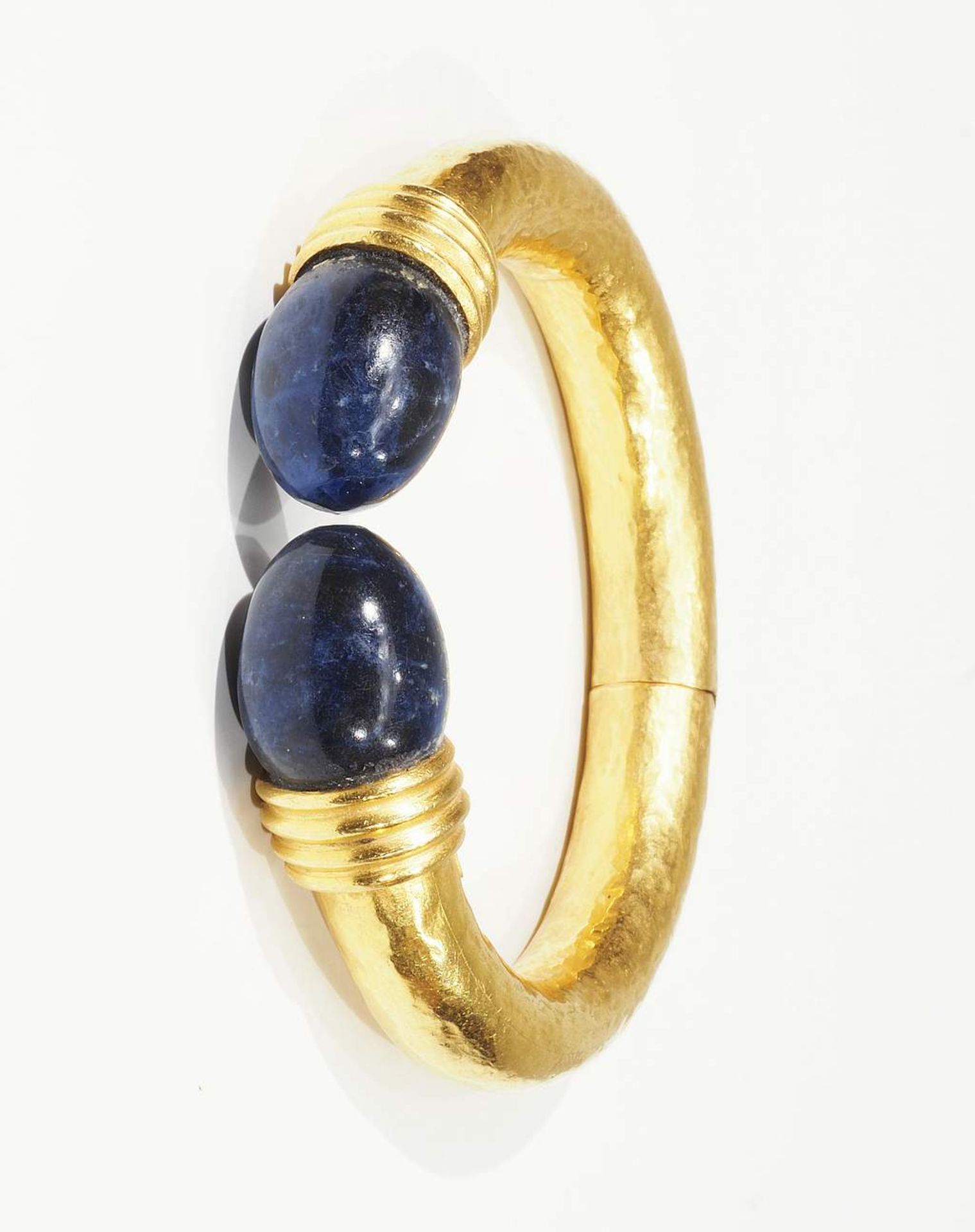 Spangenarmreif mit Lapis Lazuli, Designer Ilias Lalaounis. Mindestens 750er Gelbgold geprüft. Reif - Image 2 of 5