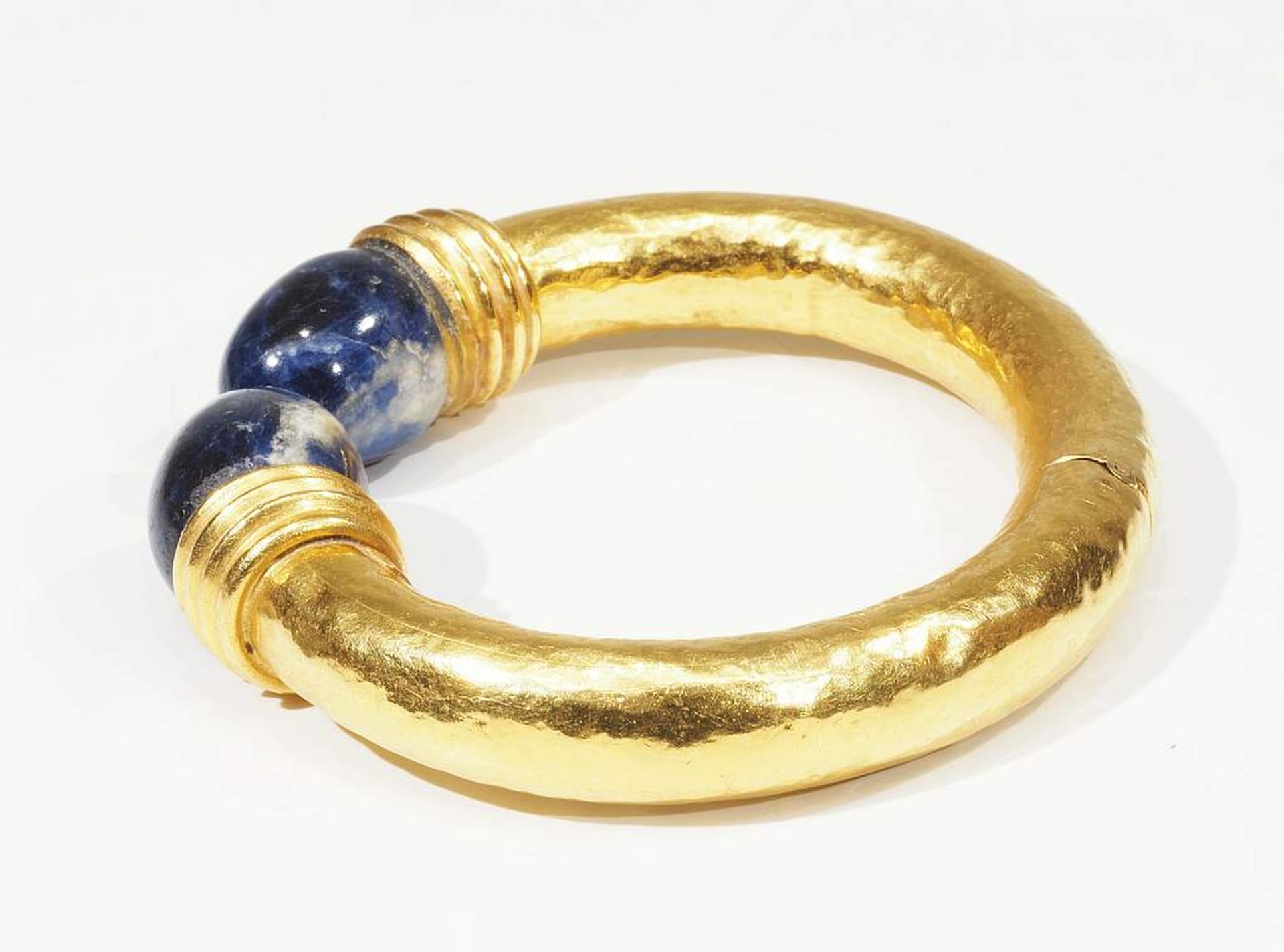 Spangenarmreif mit Lapis Lazuli, Designer Ilias Lalaounis. Mindestens 750er Gelbgold geprüft. Reif - Image 3 of 5