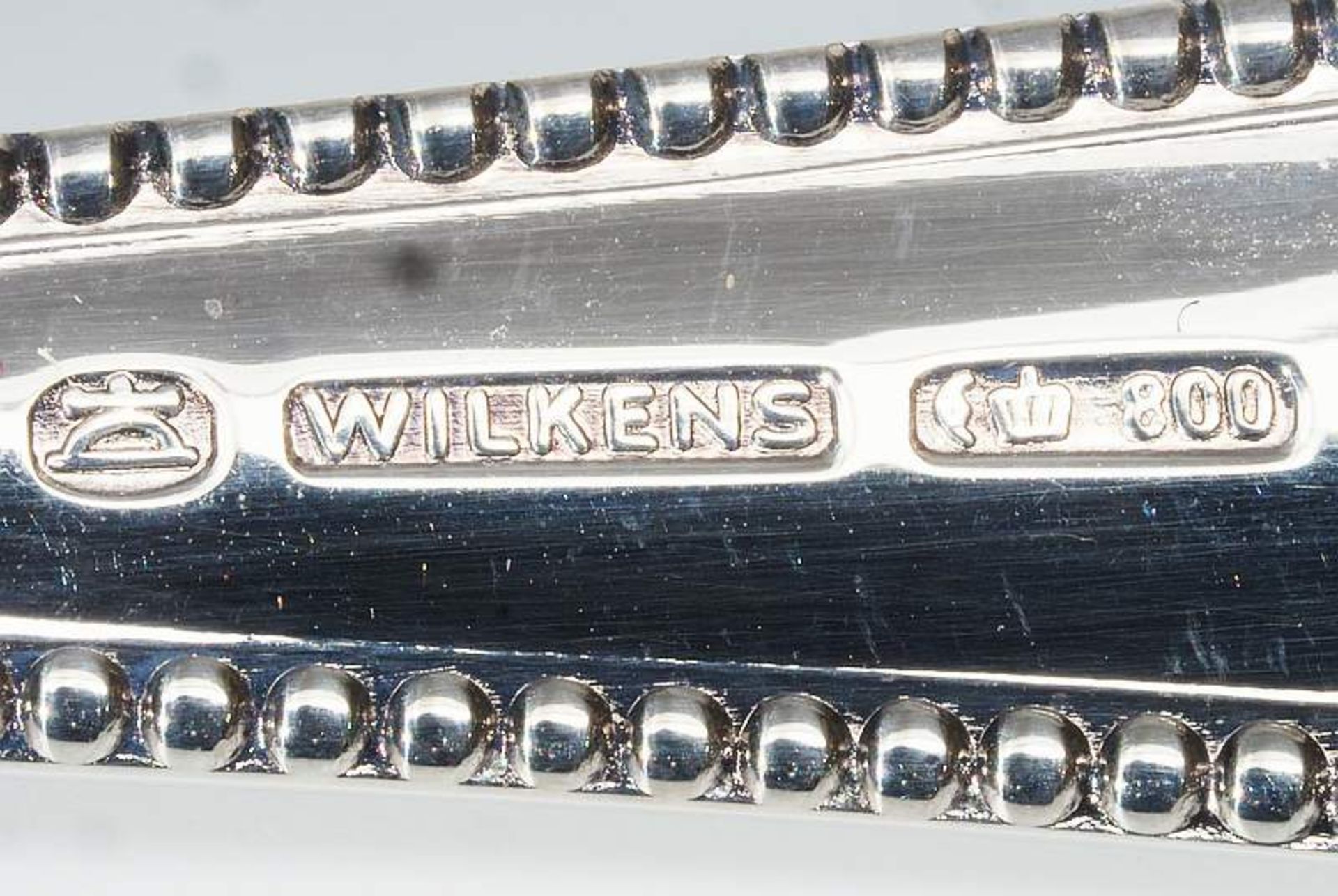 Tafelbesteck für 12 Personen. WILKENS & Söhne, Bremen. 800er Silber, elegantes Dekor mit Perlrand - Bild 8 aus 8