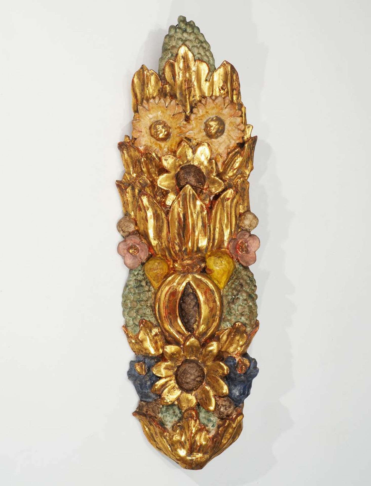 Wandapplike, wohl Italien. 2. Hälfe 20. Jahrhundert. Holz geschnitzt, vergoldet, mit</i - Image 2 of 5
