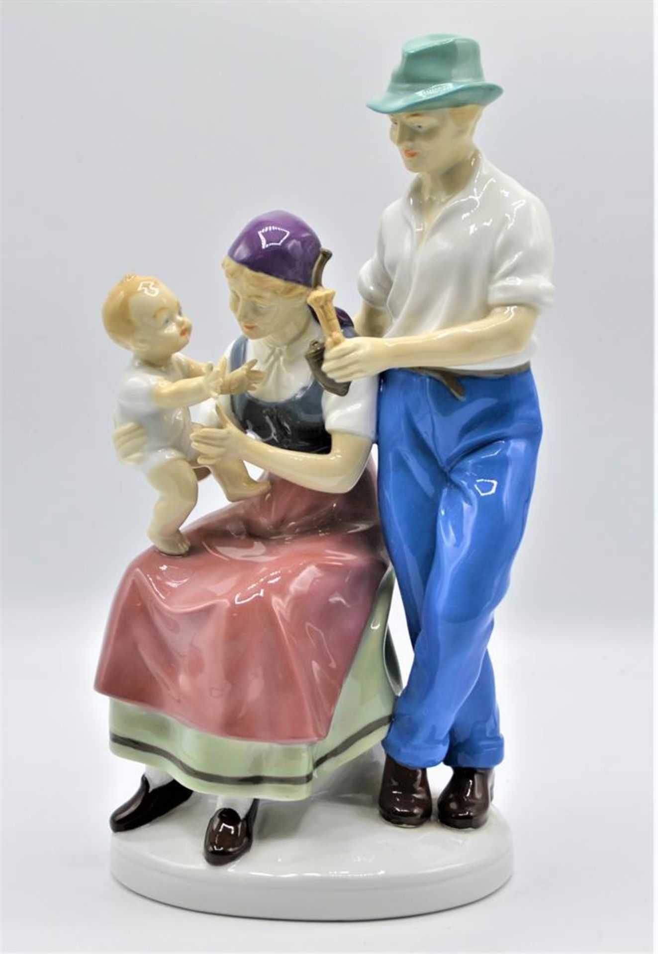 Gräfenthal Porzellanfigur " Bauer mit Frau und Kind " Nr. 8834, 26cm<